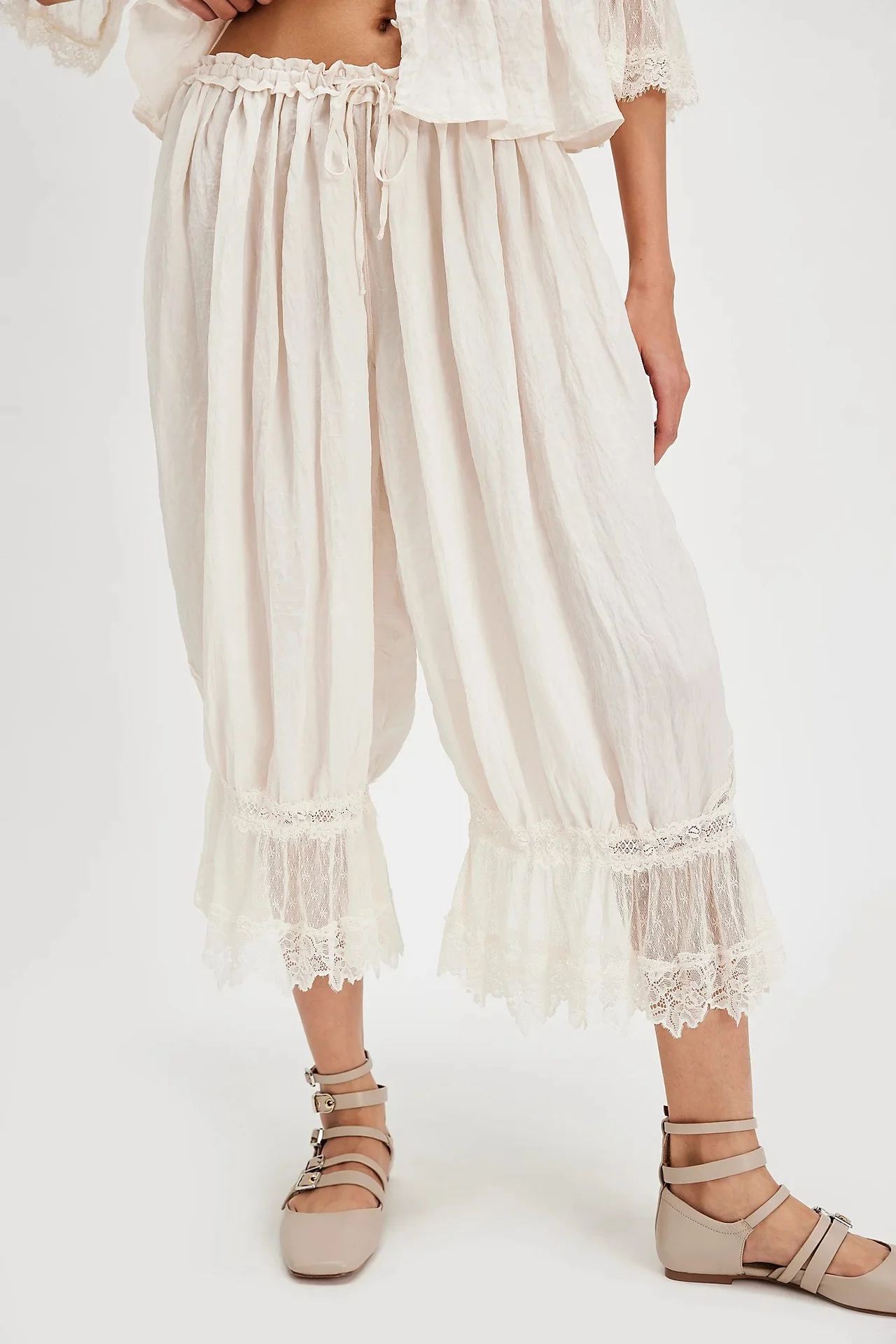 Women White Y2K Baggy Balloon Pants Bubble Pleated Oversized Bloomers Wide Leg Pants Vintage Streetwear Daily Fashion Versatile