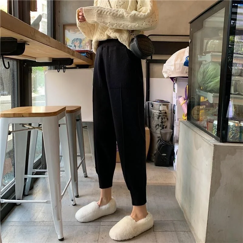 Women pants autumn and winter black casual knitted pants loose elastic spring and autumn nine points Harlan radish pencil pants