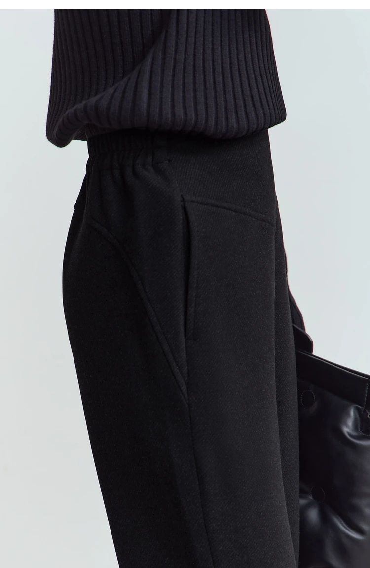 AMII Minimalist 2024 Winter Women's Garland Letter Embroidered Polished High-waisted Micro-flared Pants Casual Trousers 12424076
