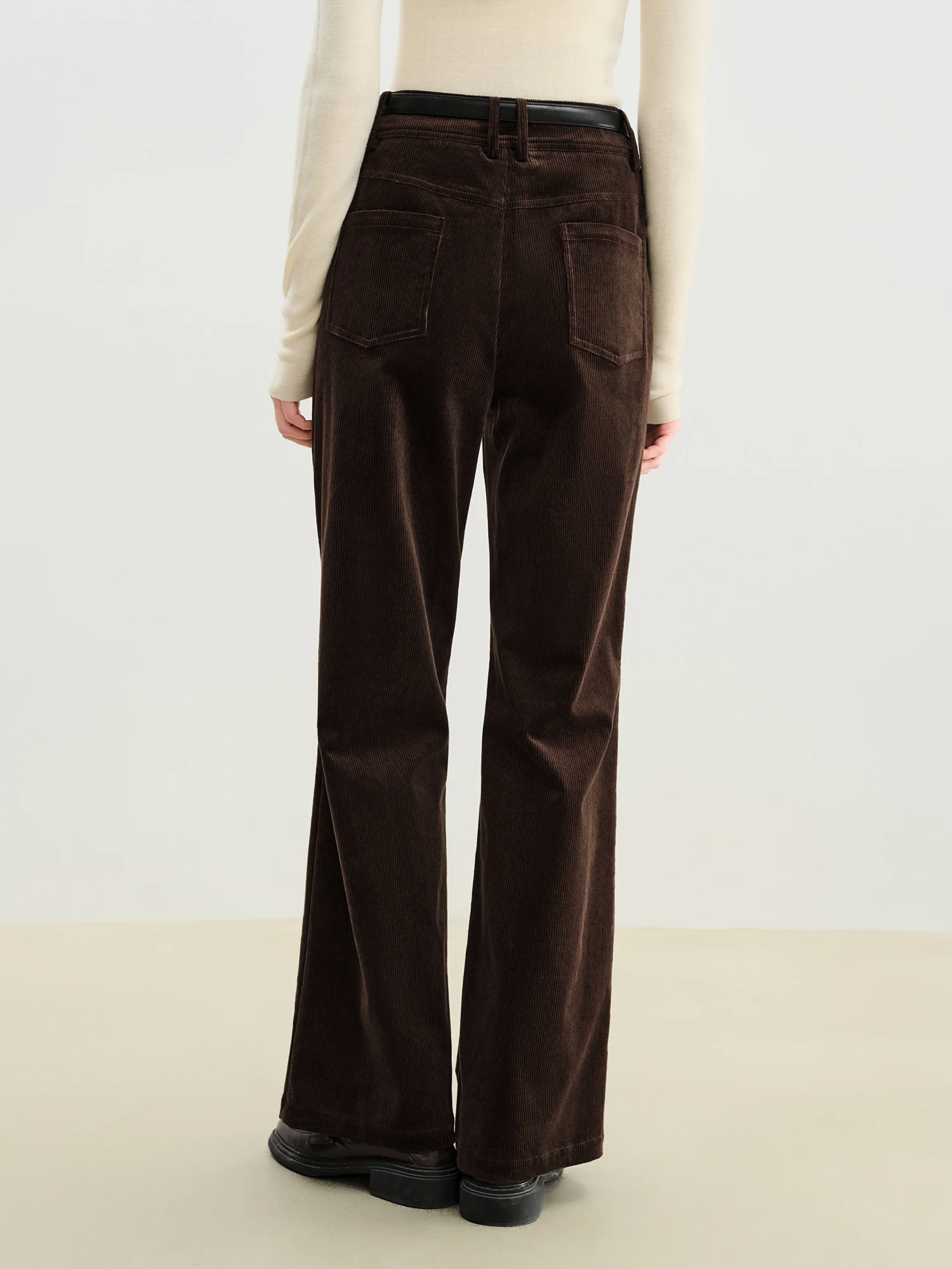 ZIQIAO Retro Hong Kong Style Corduroy Flared Pants Women 2025 Autumn and Winter New Brown Casual Flared Pants