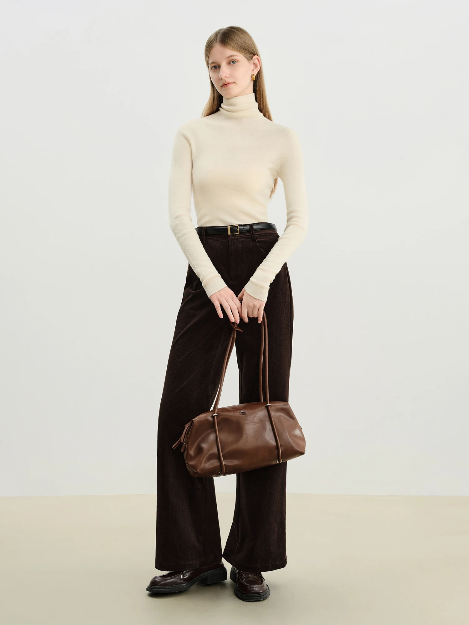 ZIQIAO Retro Hong Kong Style Corduroy Flared Pants Women 2025 Autumn and Winter New Brown Casual Flared Pants