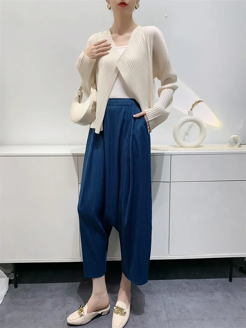 YUDX Pleated Wide Leg Pants Loose Niche Design Women High Waist New Spring 2024 Solid Color Spliced Pockets Trousers