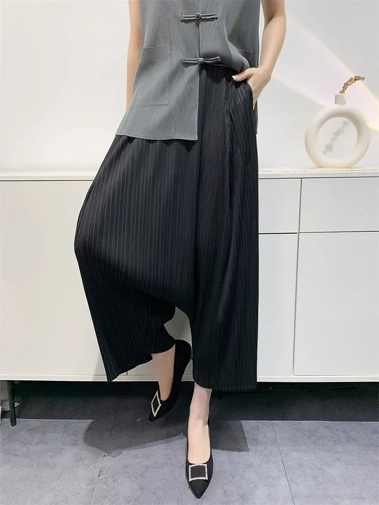 YUDX Pleated Wide Leg Pants Loose Niche Design Women High Waist New Spring 2024 Solid Color Spliced Pockets Trousers