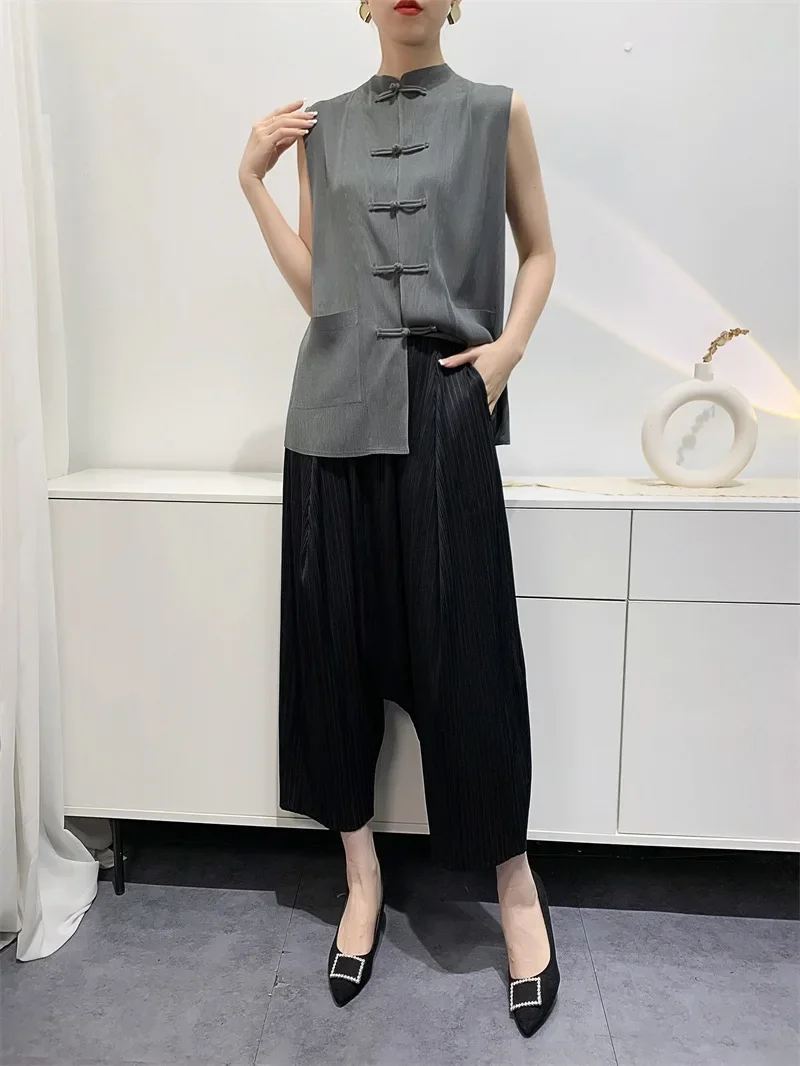 YUDX Pleated Wide Leg Pants Loose Niche Design Women High Waist New Spring 2024 Solid Color Spliced Pockets Trousers