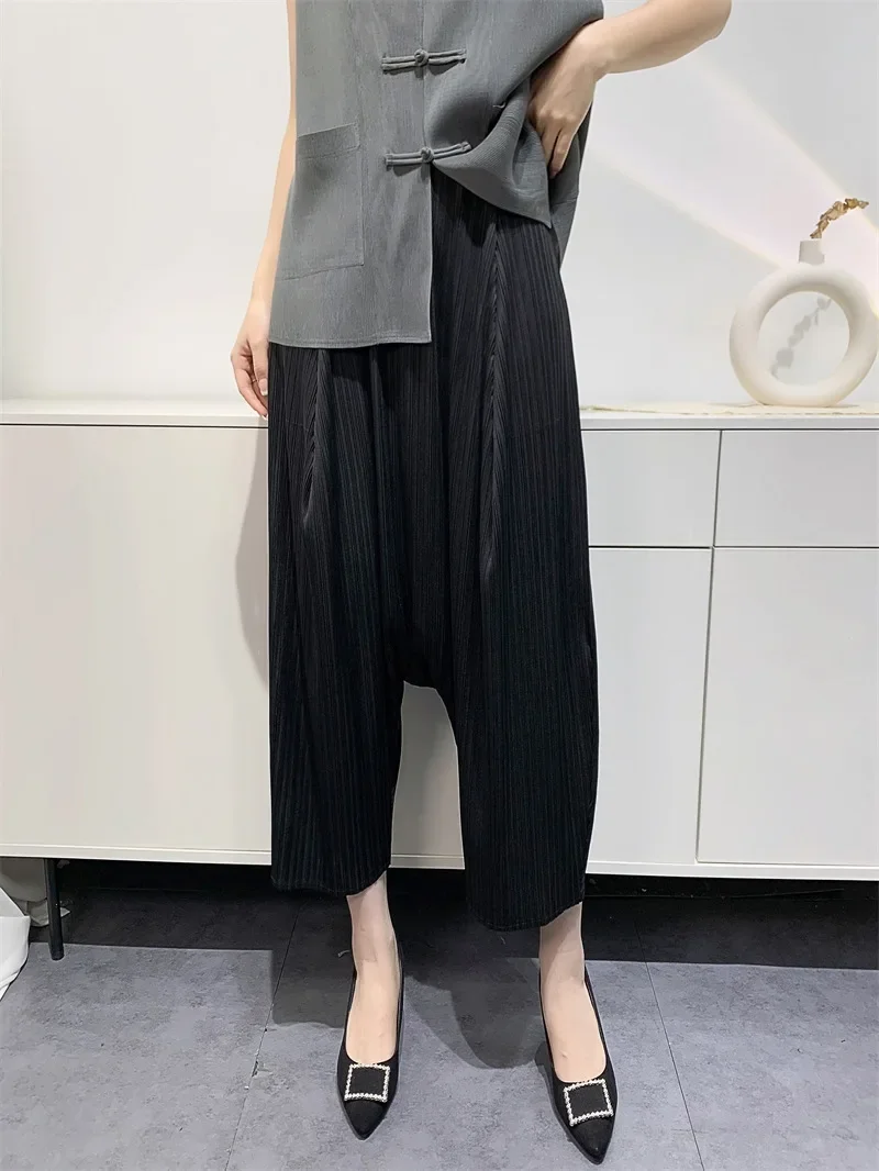 YUDX Pleated Wide Leg Pants Loose Niche Design Women High Waist New Spring 2024 Solid Color Spliced Pockets Trousers