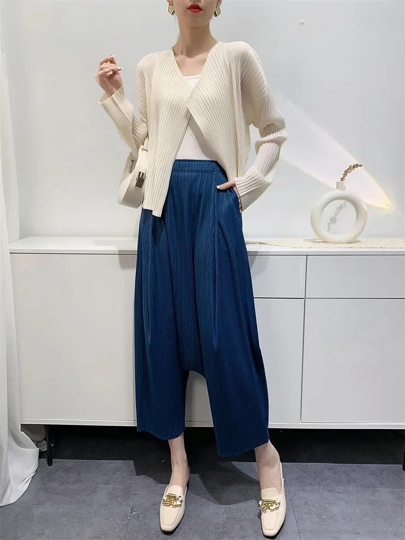 YUDX Pleated Wide Leg Pants Loose Niche Design Women High Waist New Spring 2024 Solid Color Spliced Pockets Trousers