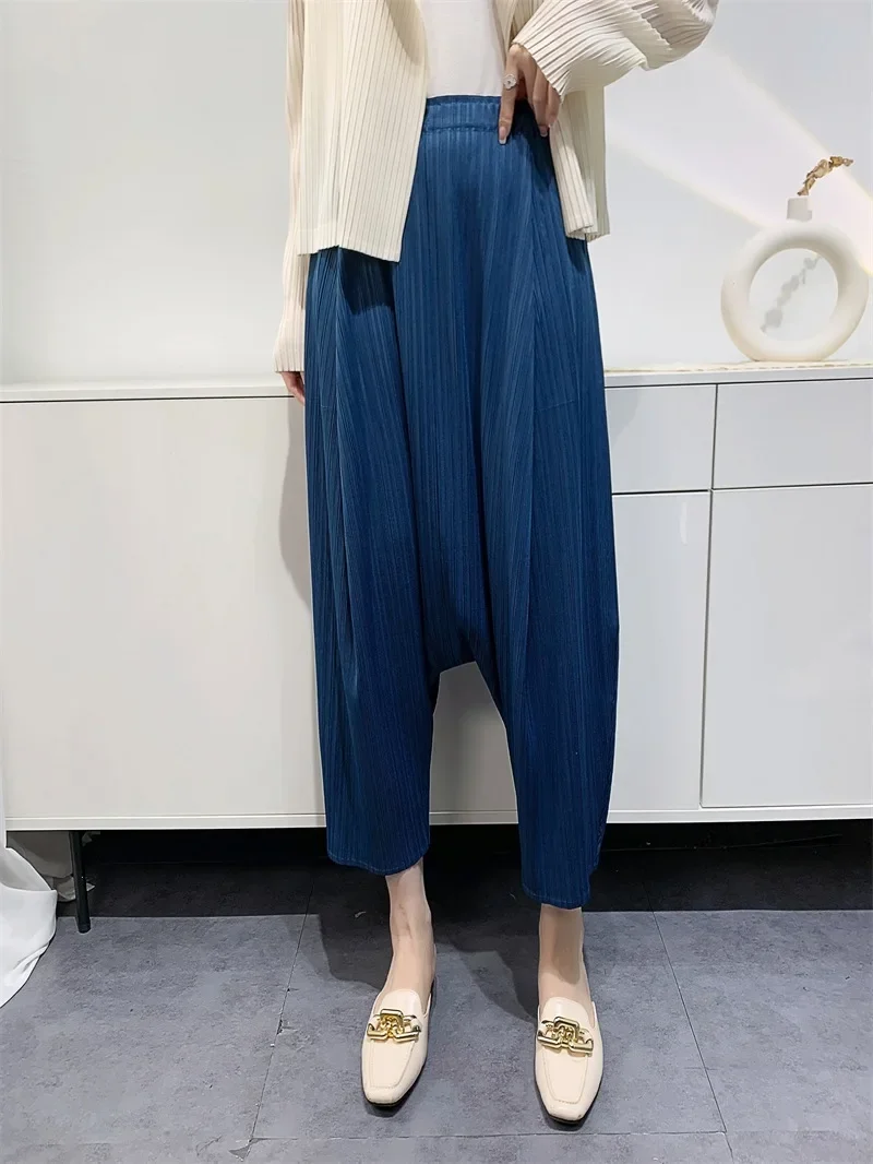 YUDX Pleated Wide Leg Pants Loose Niche Design Women High Waist New Spring 2024 Solid Color Spliced Pockets Trousers