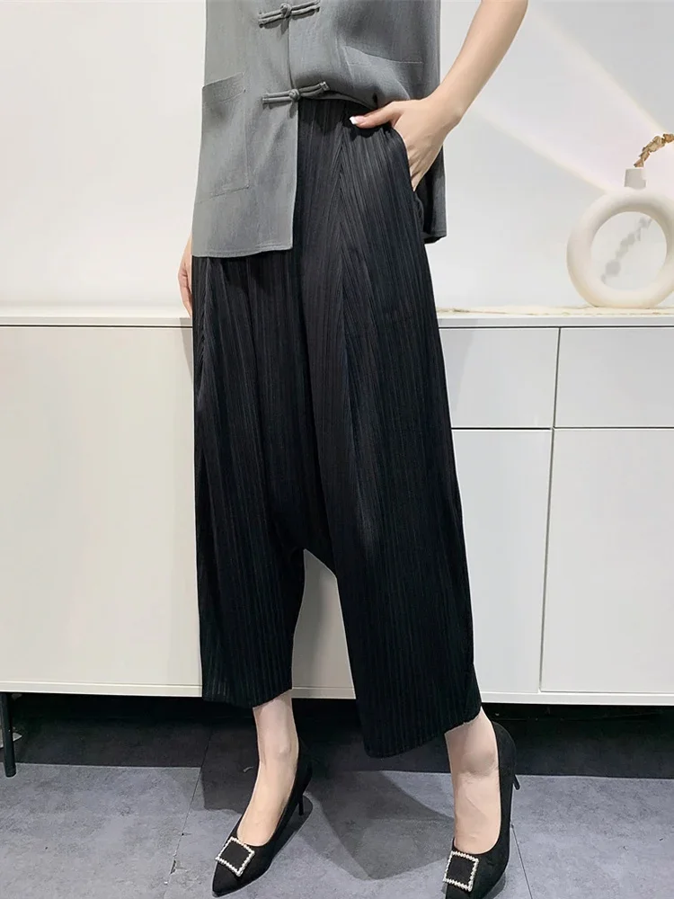 YUDX Pleated Wide Leg Pants Loose Niche Design Women High Waist New Spring 2024 Solid Color Spliced Pockets Trousers