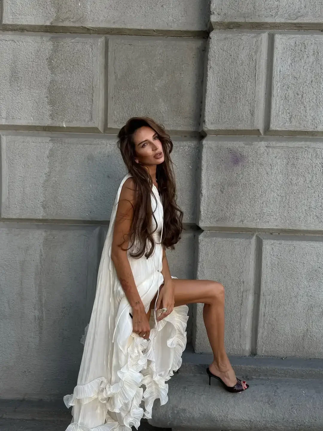 Ivory Sleeveless Ruffled Hem Maxi Dress Women Flowy Solid Cloak Long 2026 Spring Summer Fashion Vacation Leisure Lady Vestidos