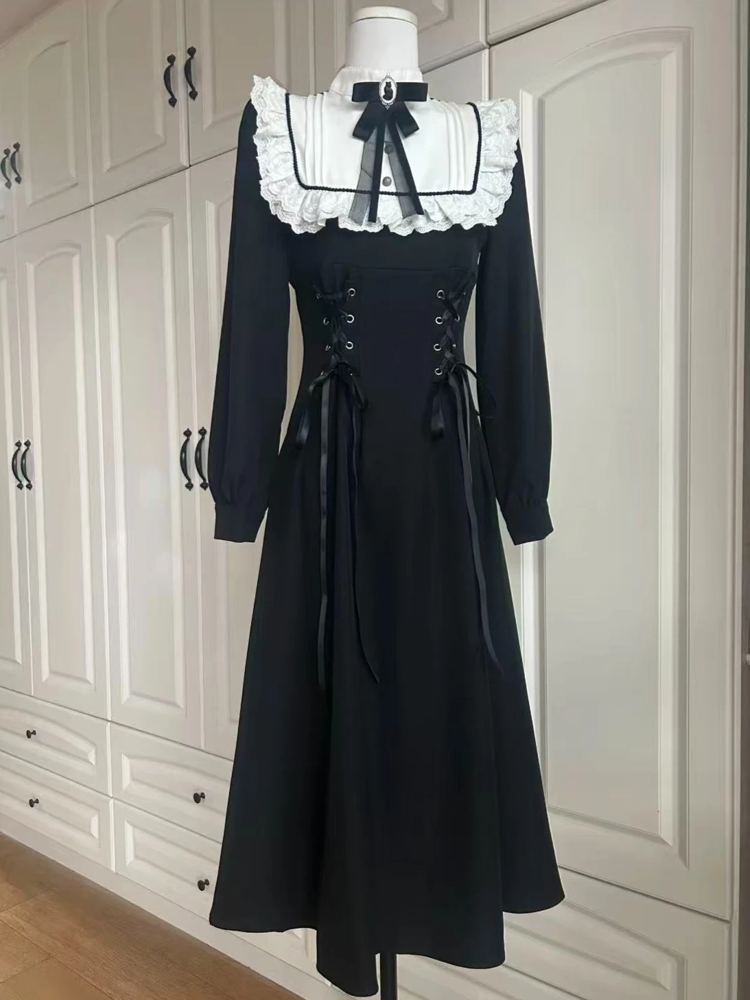 Vintage White Lolita Dress With Cape Shawl Lace Ruffle Bow High Neck Victorian Princess Long Dress Women Elegant Party Dress New