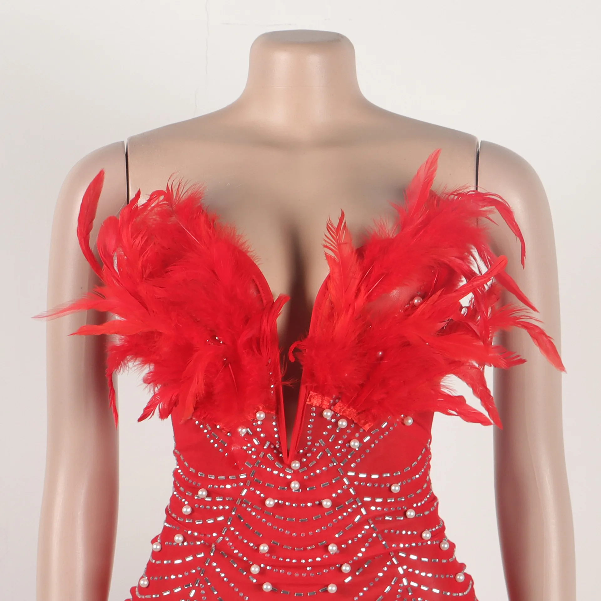 CM.YAYA Women Diamonds Hot Rhinestones Feather Mesh Strapless Plunging V-neck Bodycon Midi Dress 2023 Sexy Party Evening Dresses