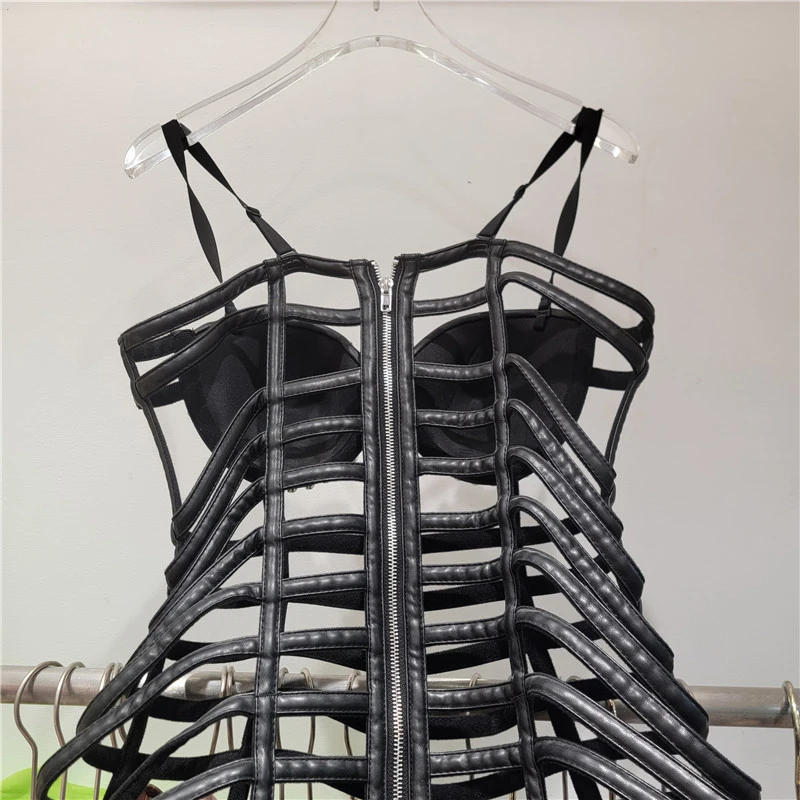 DEAT 2025 New Style Fashion Hollow Out Leather Dress For Women Heavy Industry Strapless Slim Fit Short Dresses Female 11A07880