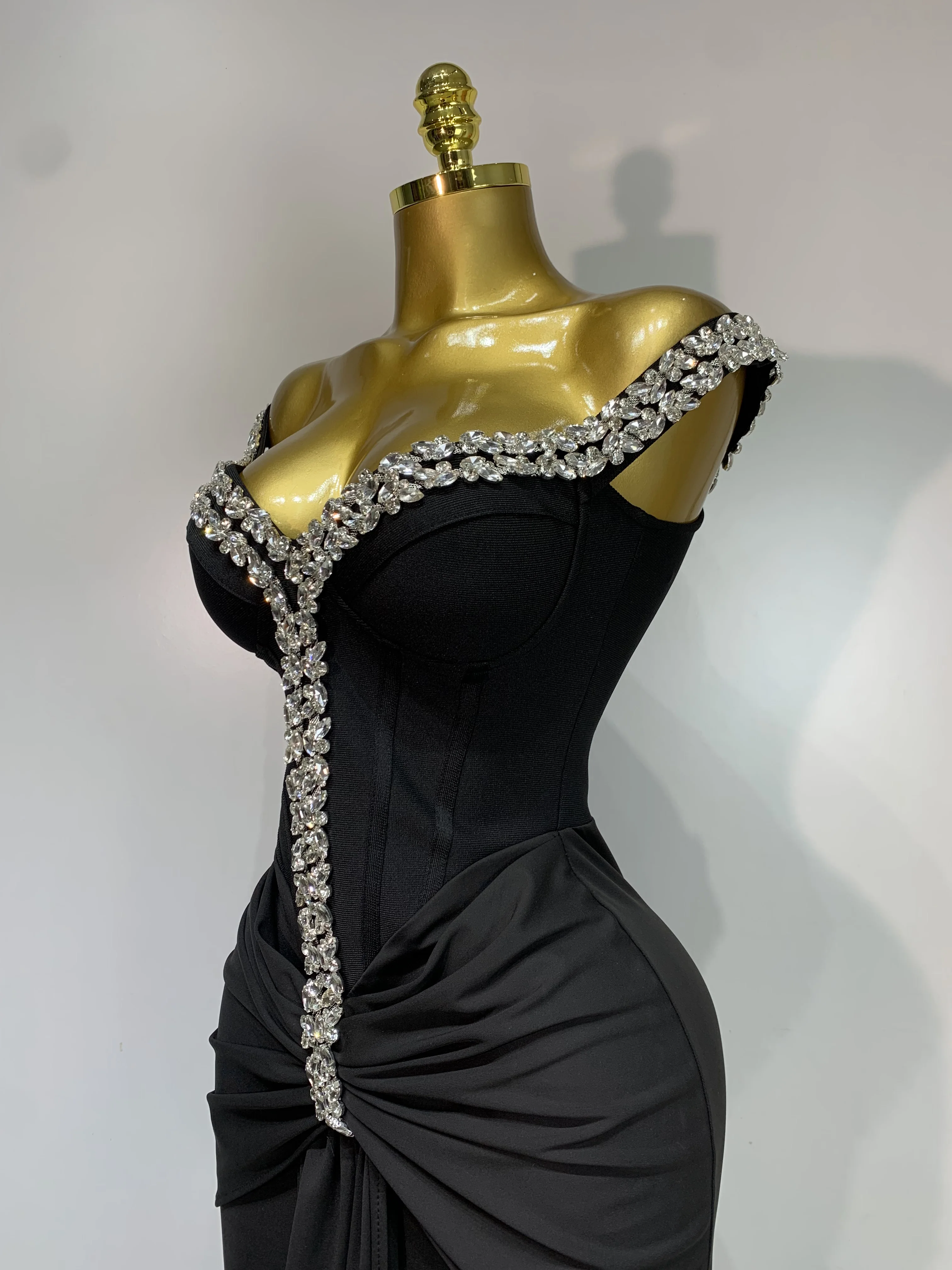 Women Sexy Off Shoulder Shinning Diamond Bodycon Long Bandage Dresses Elegant Evening Party Birthday Cocktail Wedding Gowns