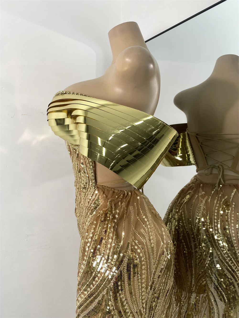 Flashing Gold Long Party Dress Luxury Diamonds Sequins See Thourgh Birthday Gown Sexy Off Shoulder Performance Singer Costume