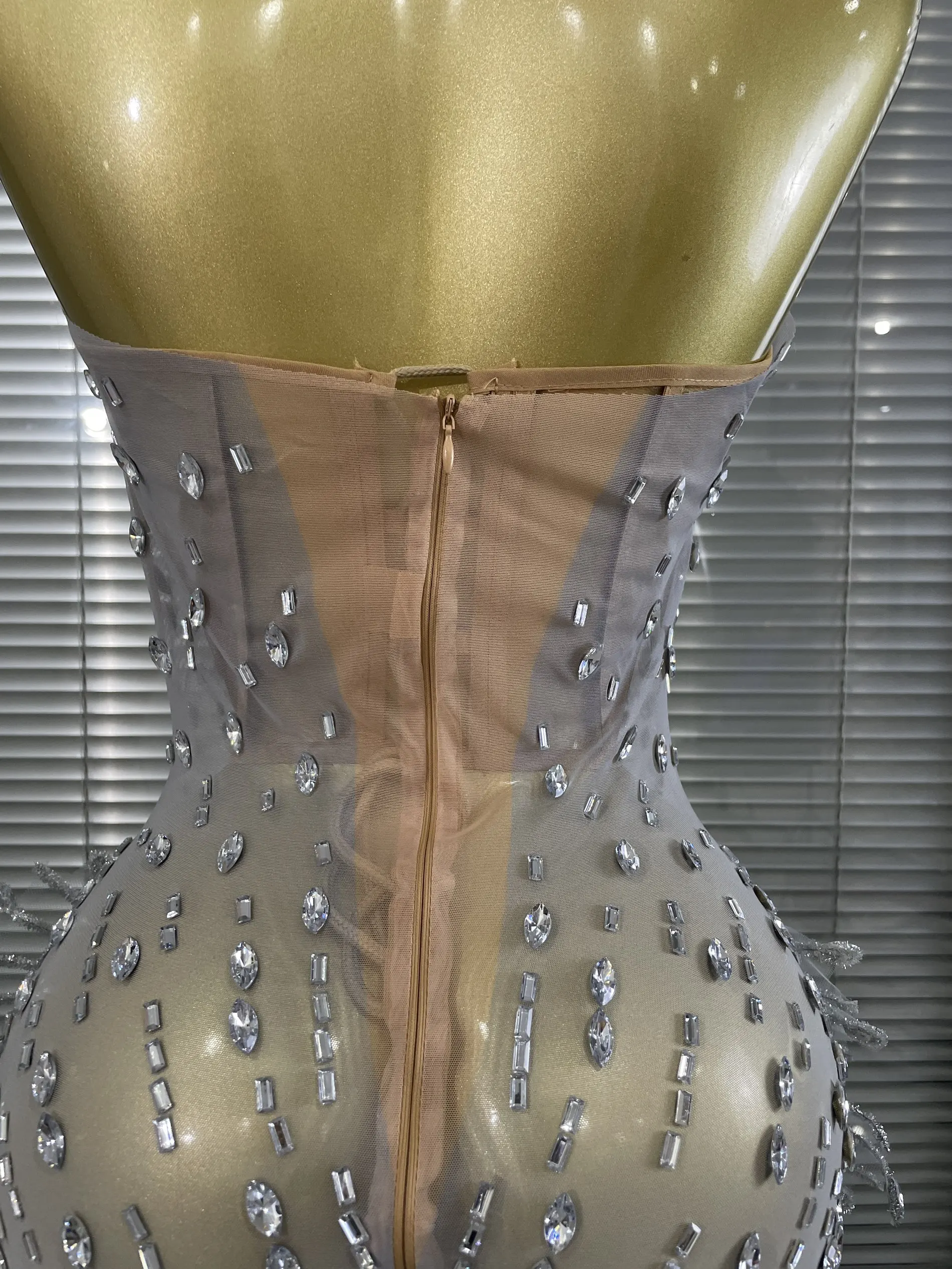 Luxury Women Sexy Silver Sparkly Diamonds Strapless Mini Dress Birthday Performance Costume Singer Stage Nightclub Outfit