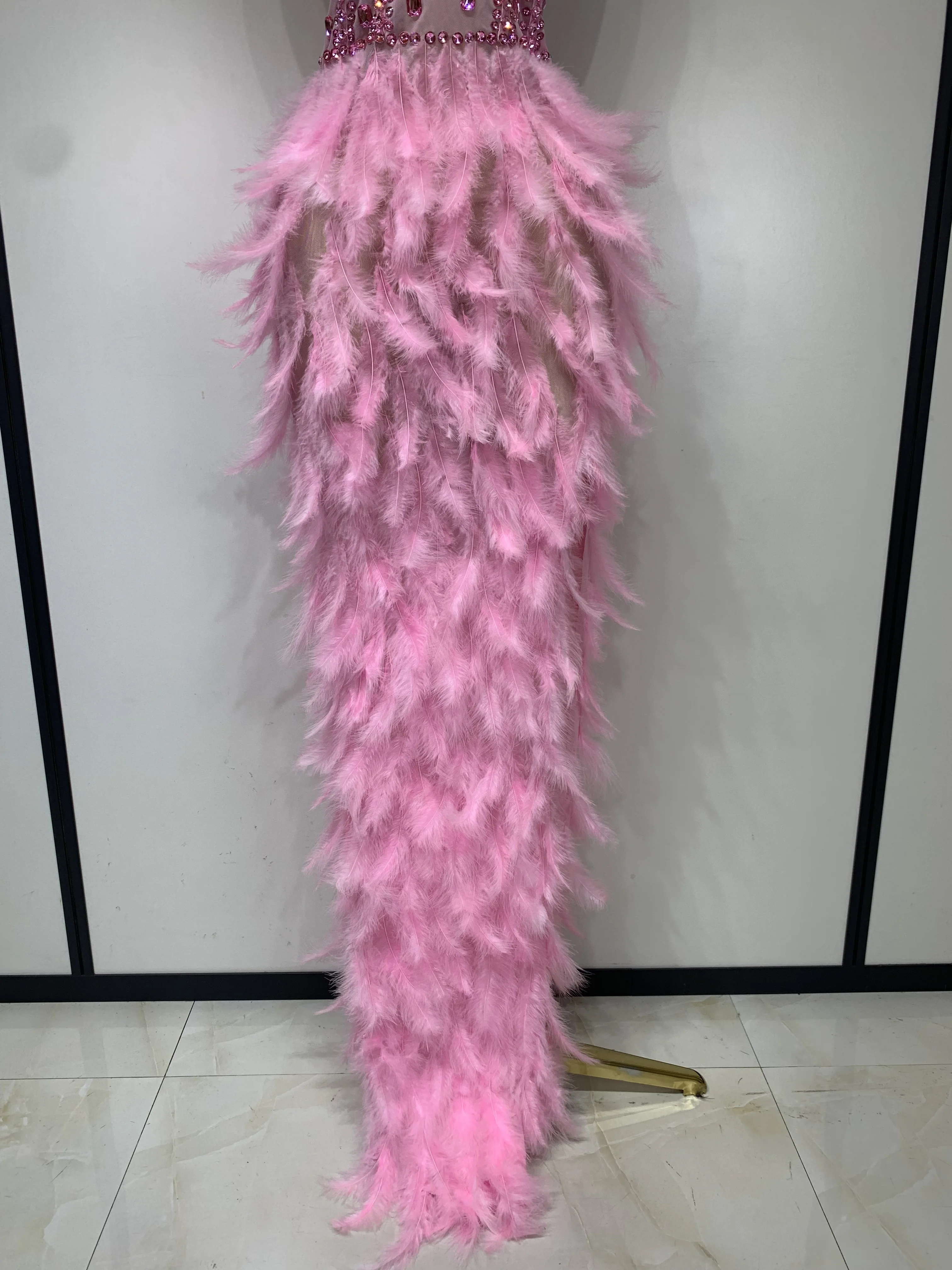 Women Sexy Sparkly Rhinestone Feather Mesh Long Dress Elegant Evening Party Celebrate Luxury Birthday Singer Stage Costume