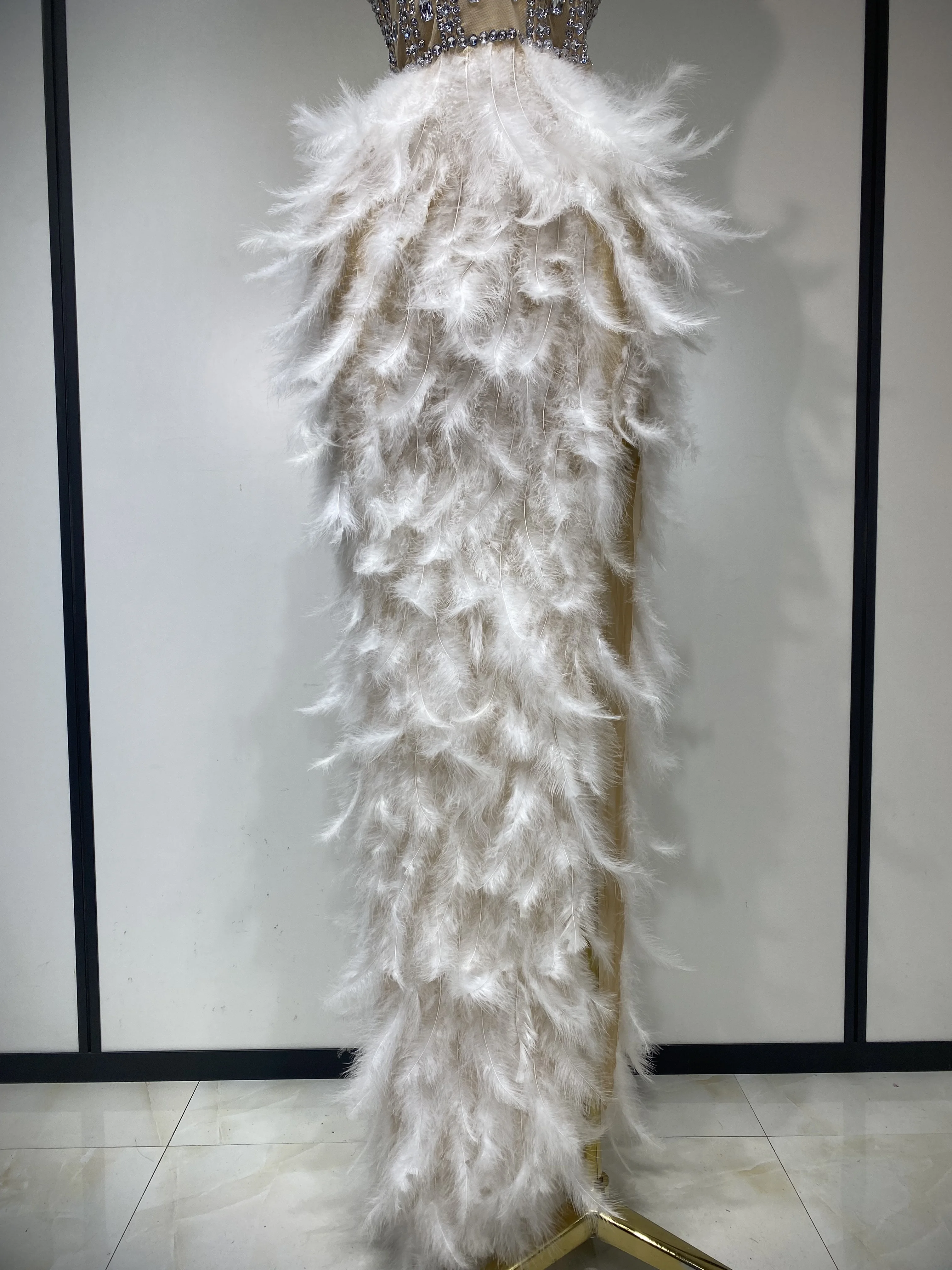 Women Sexy Sparkly Rhinestone Feather Mesh Long Dress Elegant Evening Party Celebrate Luxury Birthday Singer Stage Costume