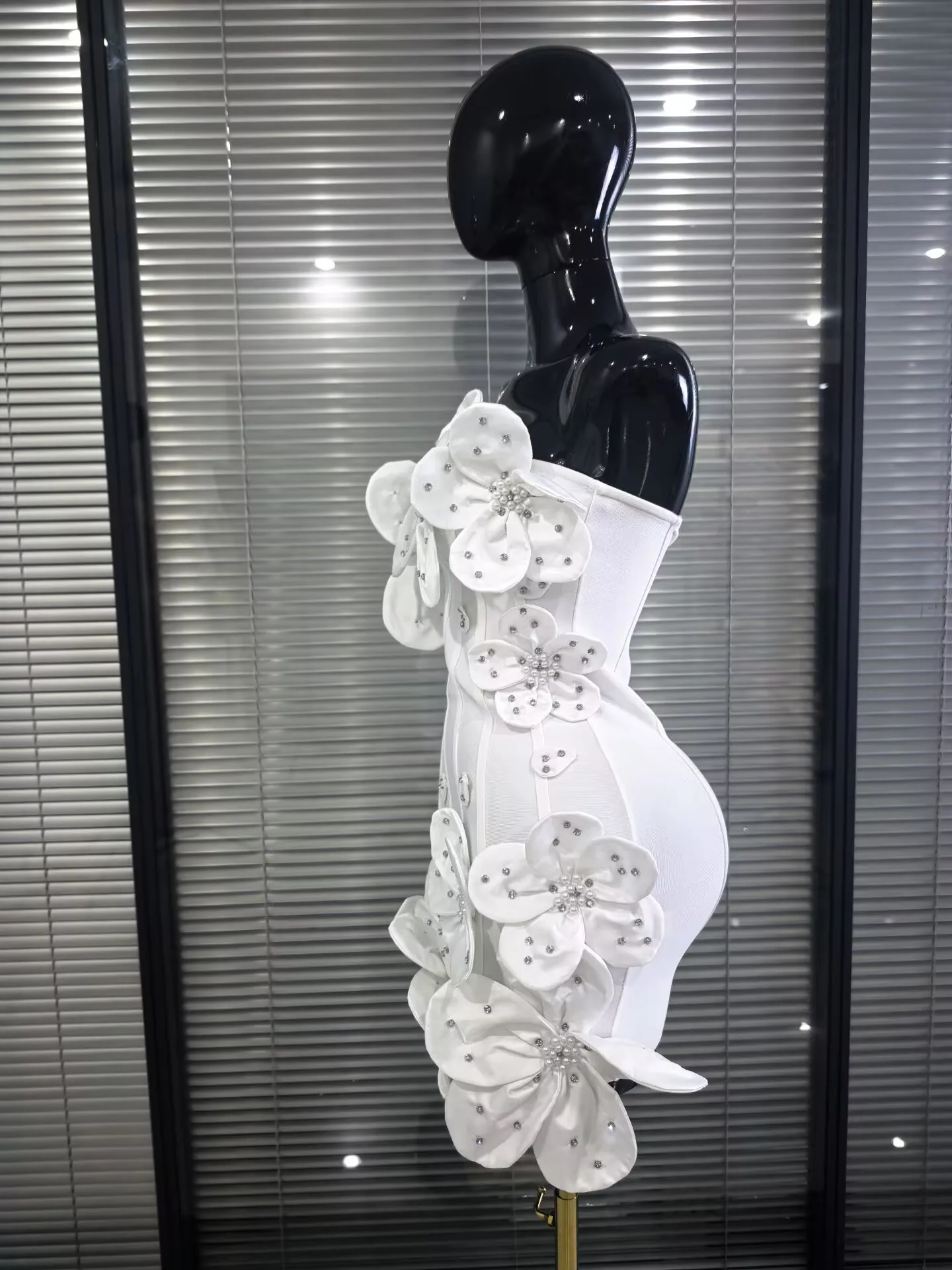 5 Colors Women Sexy Strapless Shining Diamond Flowers Bodycon Mini Bandage Dress Birthday Party Celebrate Cocktail Outfit