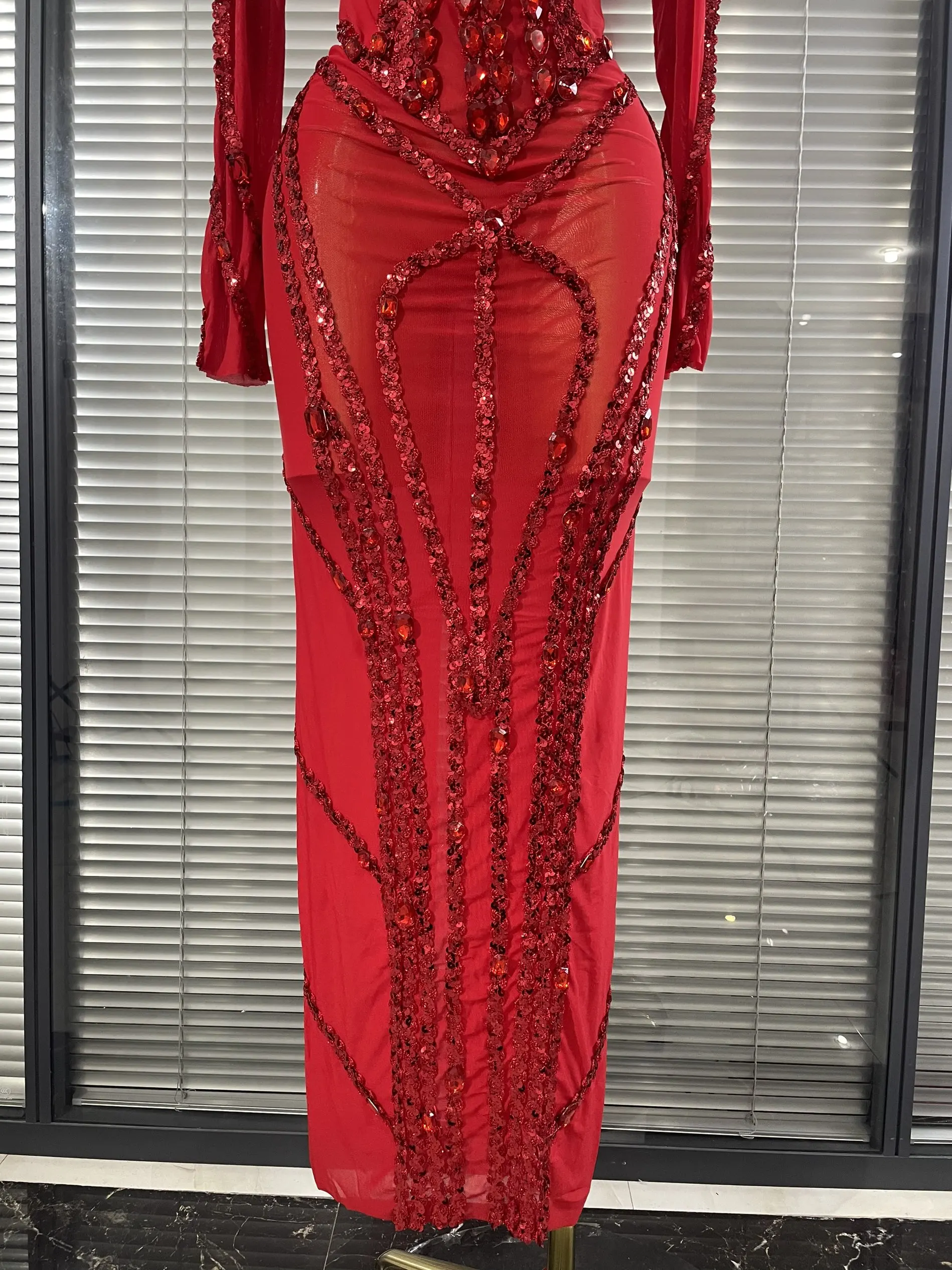 Sparkly Crystal Women Long Sleeve Sexy Mesh See Through Bodycon Long Dress Bar Singer Celebrate Performance Costumes Stage Wear