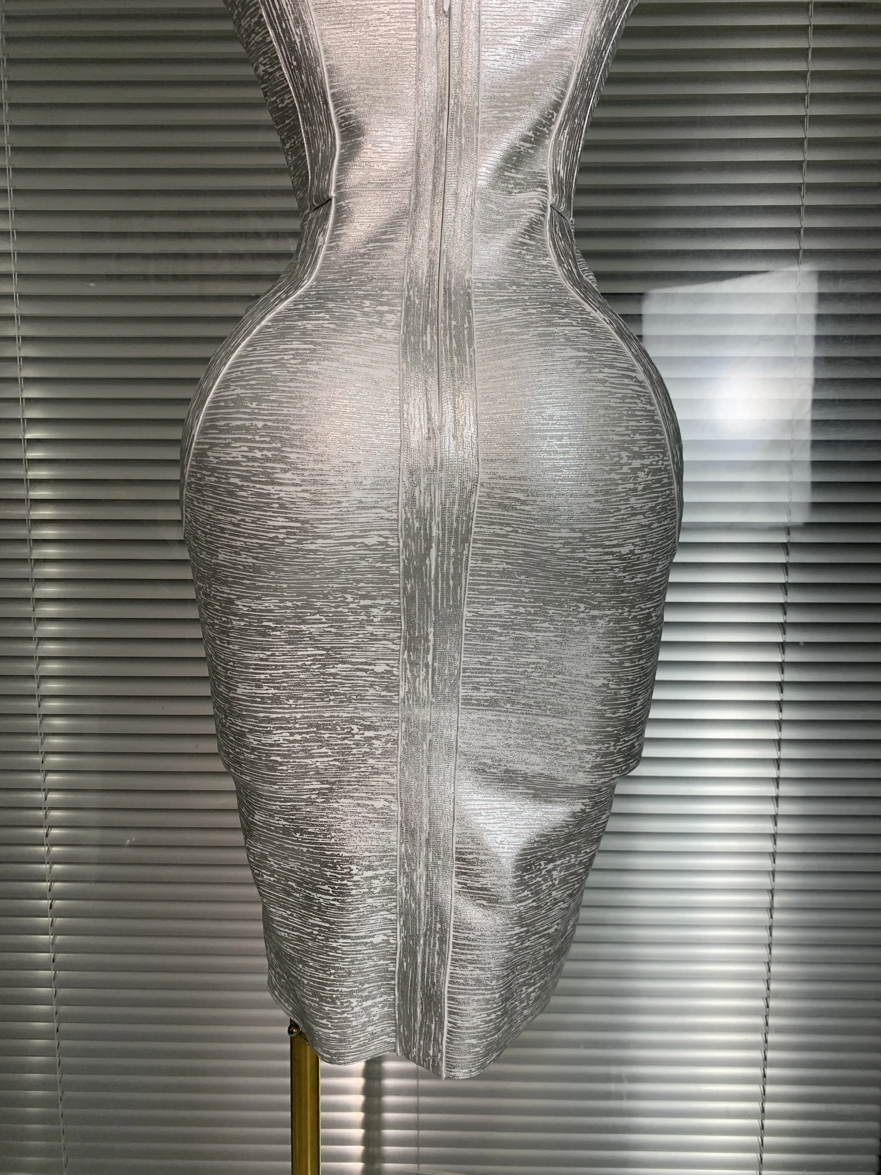 Brand New 2025 Women Bodycon Bandage Dress Sexy Bronzing Silver Celebrity Fashion High Street Evening Party Dress Vestido