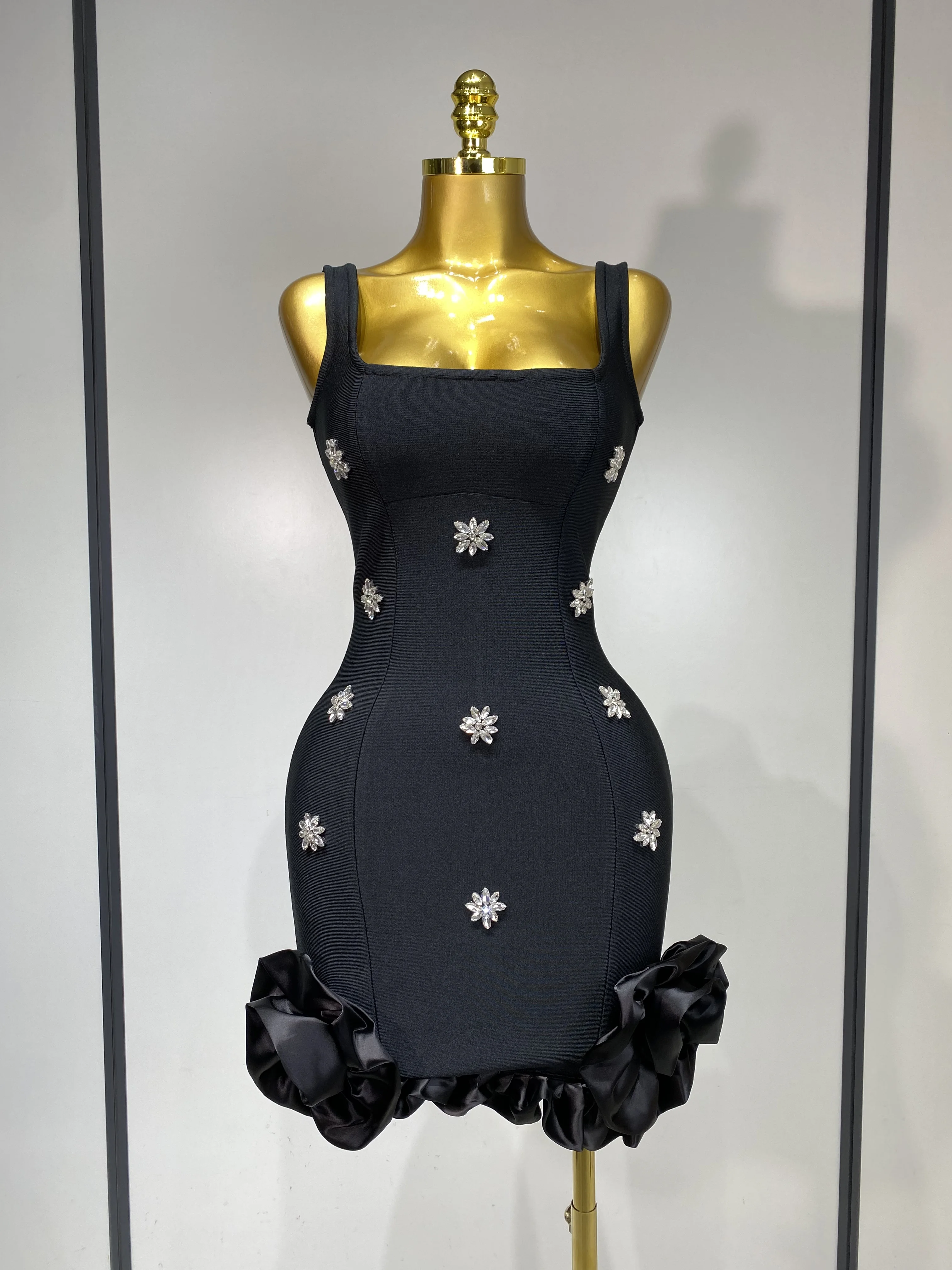Women Sexy Square Collar Sparkly Rhinestone Bodycon Mini Bandage Dress Celebrate Evening Party Elegant Luxury Birthday Dress