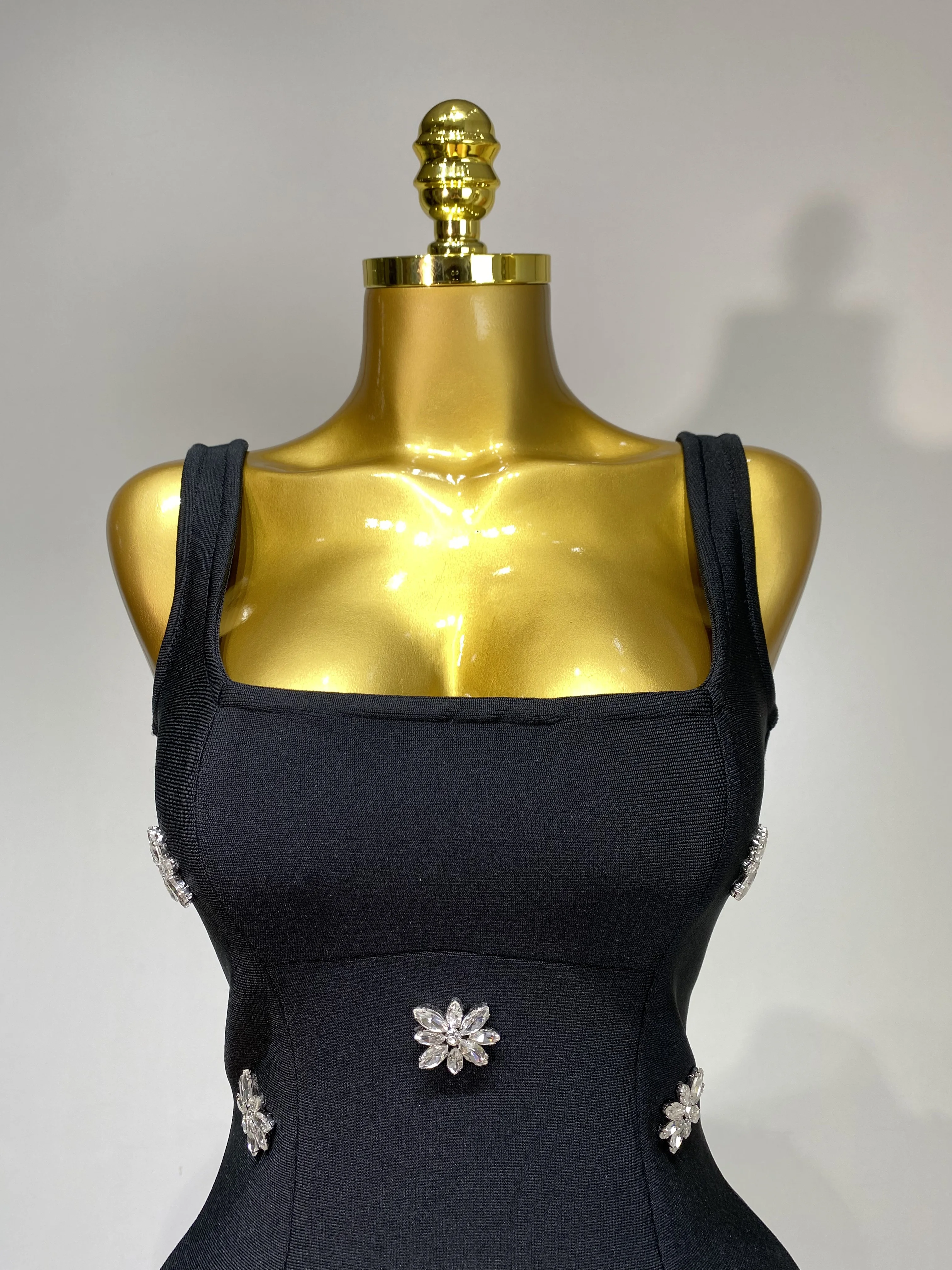 Women Sexy Square Collar Sparkly Rhinestone Bodycon Mini Bandage Dress Celebrate Evening Party Elegant Luxury Birthday Dress