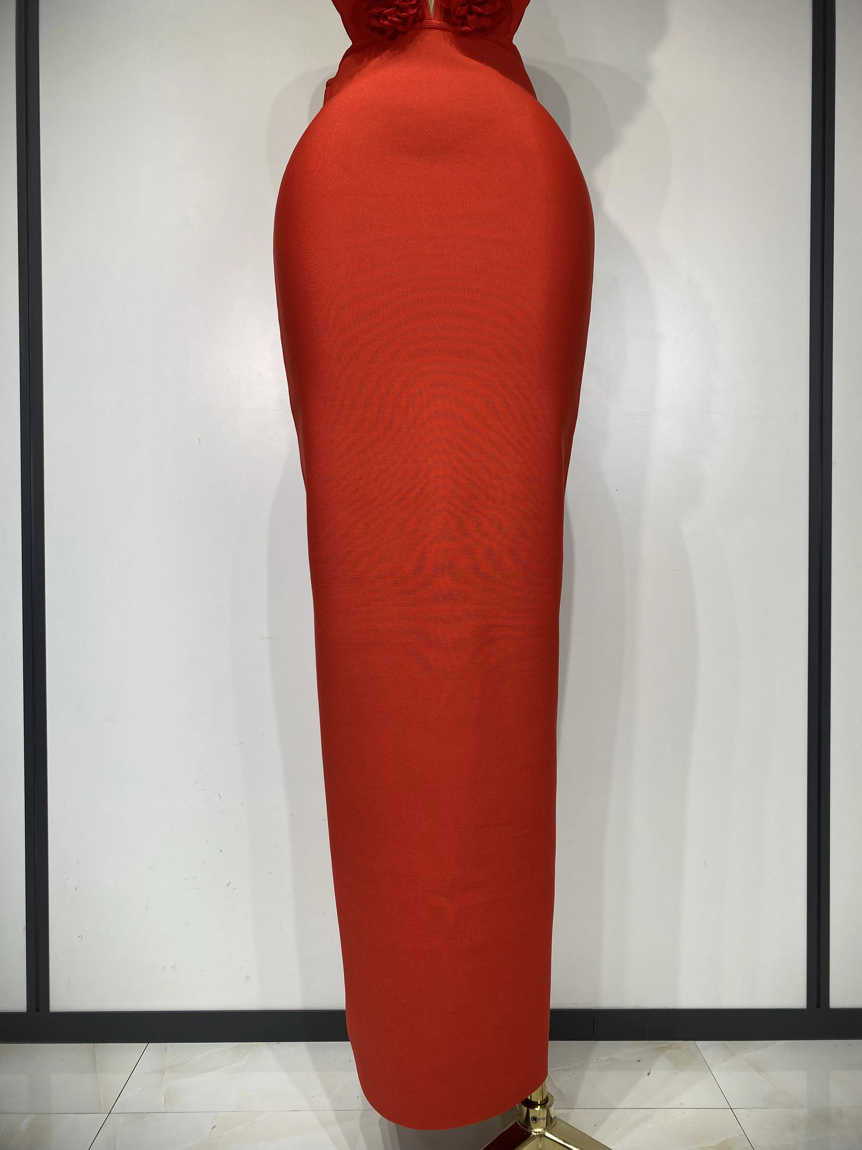 2025 New Women Sexy Halter Hollow Out Flowers Bodycon Bandage Dress Red Backless Elegant Party Luxury Birthday Wedding Dresses