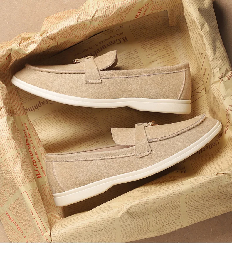 New Shoes for Man Suede Leather Casual Shoes Fashion Tassels Flat Driving Shoes Street Cool Lace-up Loafers