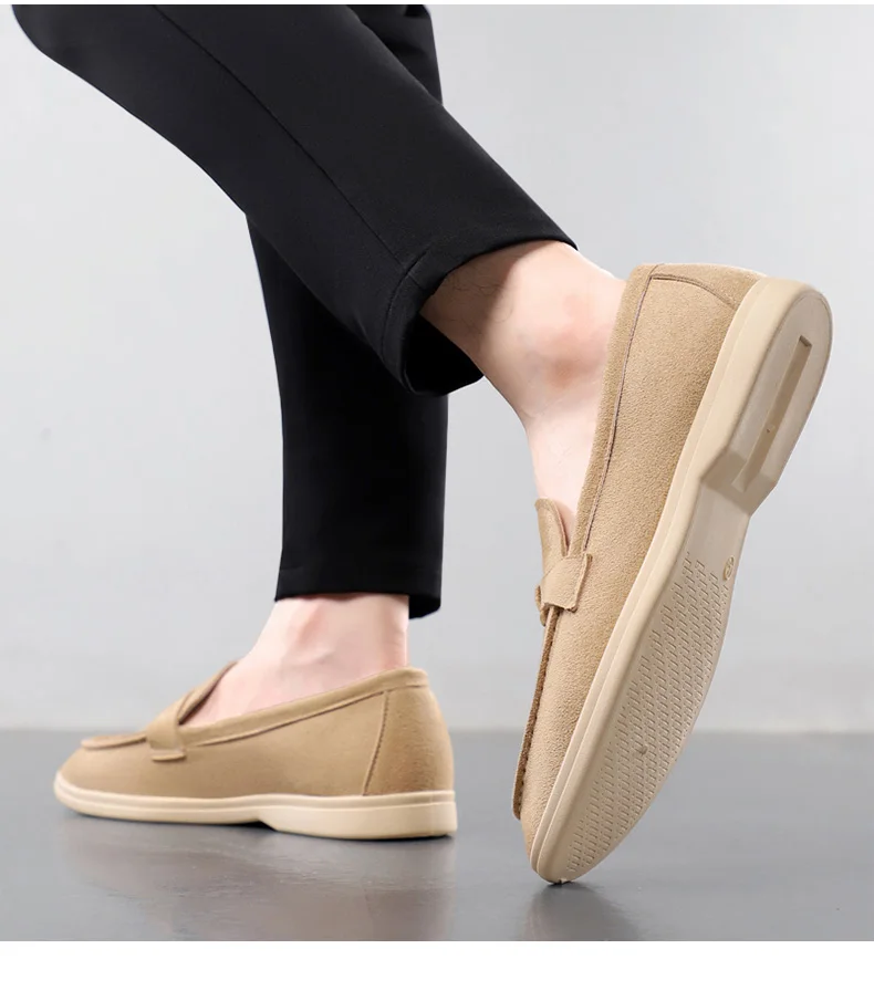 New Shoes for Man Suede Leather Casual Shoes Fashion Tassels Flat Driving Shoes Street Cool Lace-up Loafers