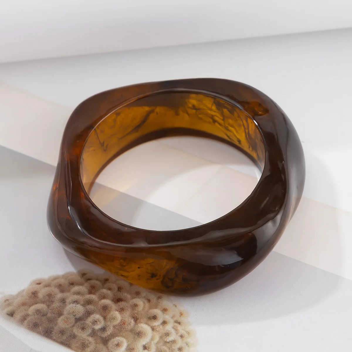 KMVEXO Vintage Punk Brown Coffee Thick Resin Acrylic Bangles Geometric Irregular Wide Cuff Bangle Bracelet For Women Men Jewelry