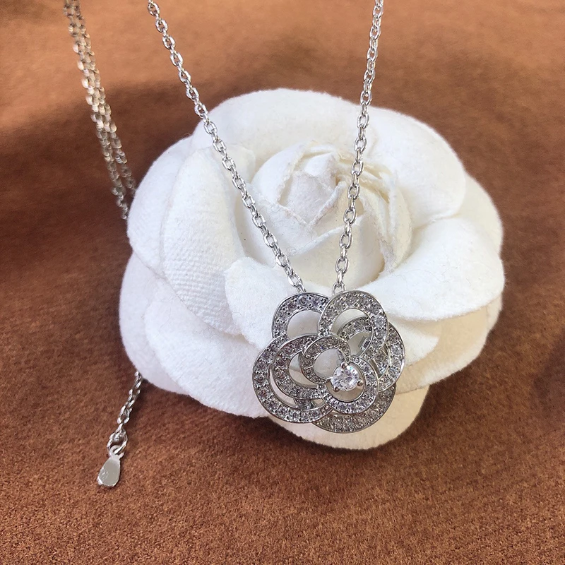 Luxury Camellia Pendant Necklace for Women Fashion AAA Cubic Zirconia Adjustable Clavicle Chain Classical Jewelry Z187