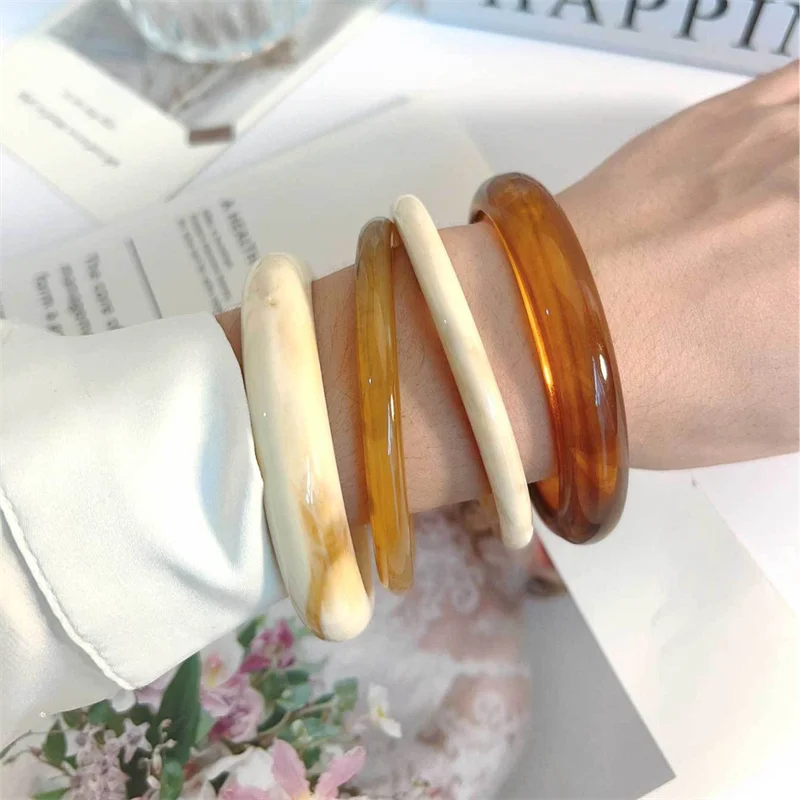 2025 Acrylic Resin Geometric Bracelets for Women Minimalist Chic Irregular Marbling Round Cuff Bangle Fashion Party Jewelry Gift