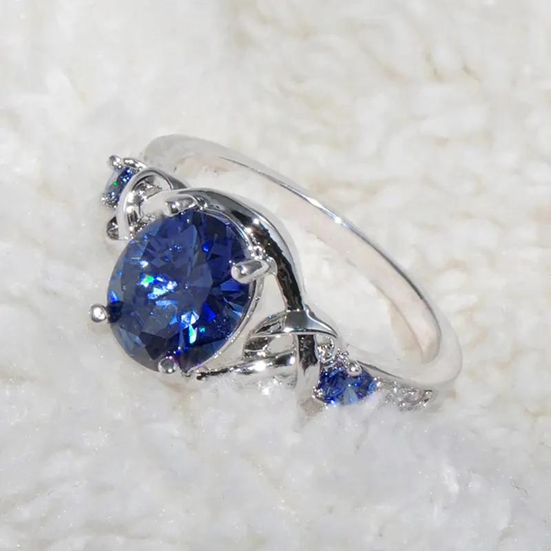 Huitan Graceful Rings with Blue/Purple CZ Noble Gentle Creative Engagement Jewelry for Women Delicate Fashion Finger Accessories