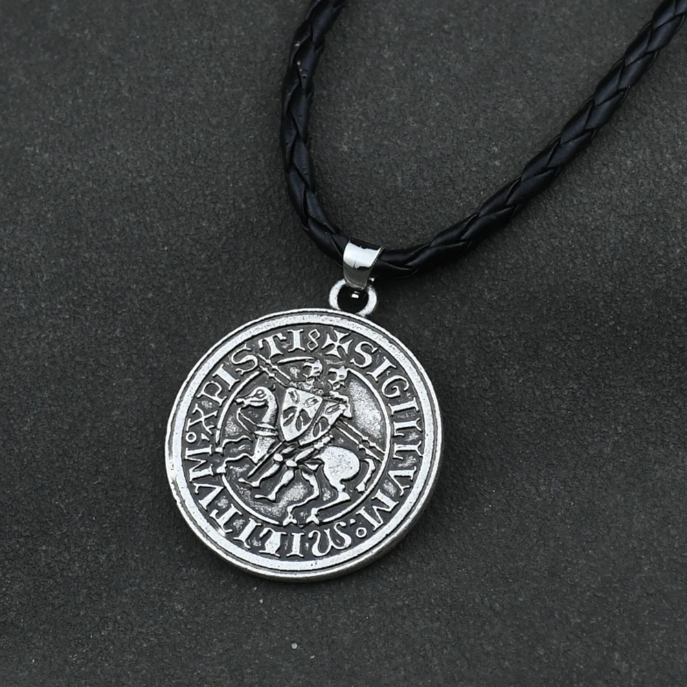 Men Amulet Jewelry Viking Double War Horse Greek Latin Knights Templar Exquisite Commemorative Seal Pendant Necklace