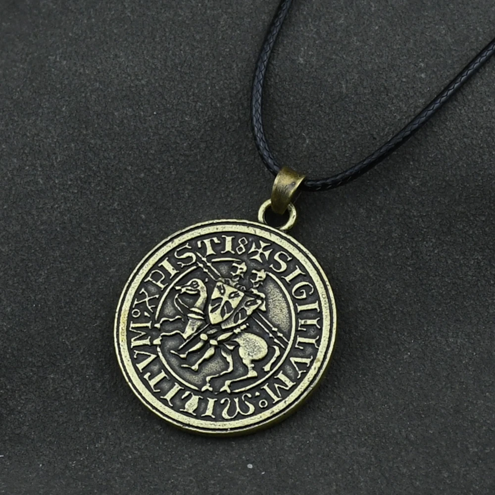 Men Amulet Jewelry Viking Double War Horse Greek Latin Knights Templar Exquisite Commemorative Seal Pendant Necklace