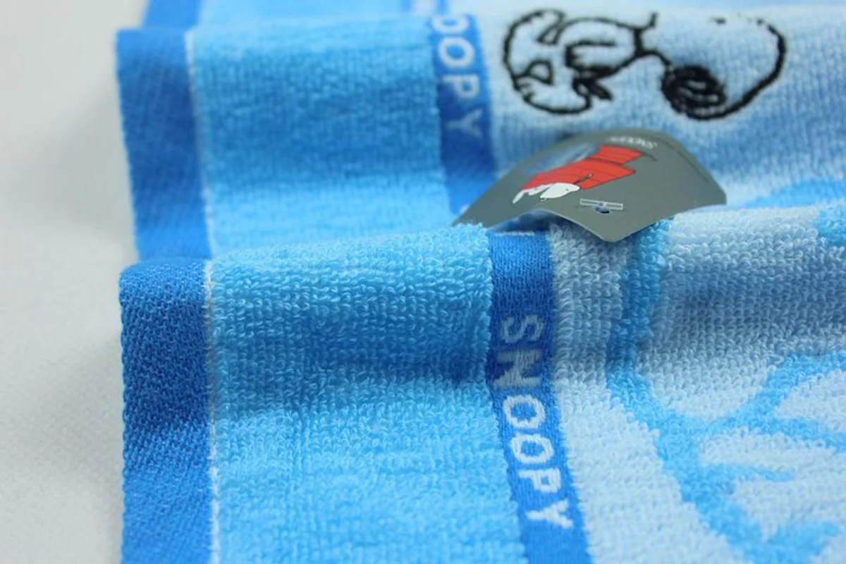 60x30cm Snoopy Towel Cotton Thickened Water Absorption Adult Boys Girls Soft Affinity Face Towel Cute Cartoon Face Washcloth