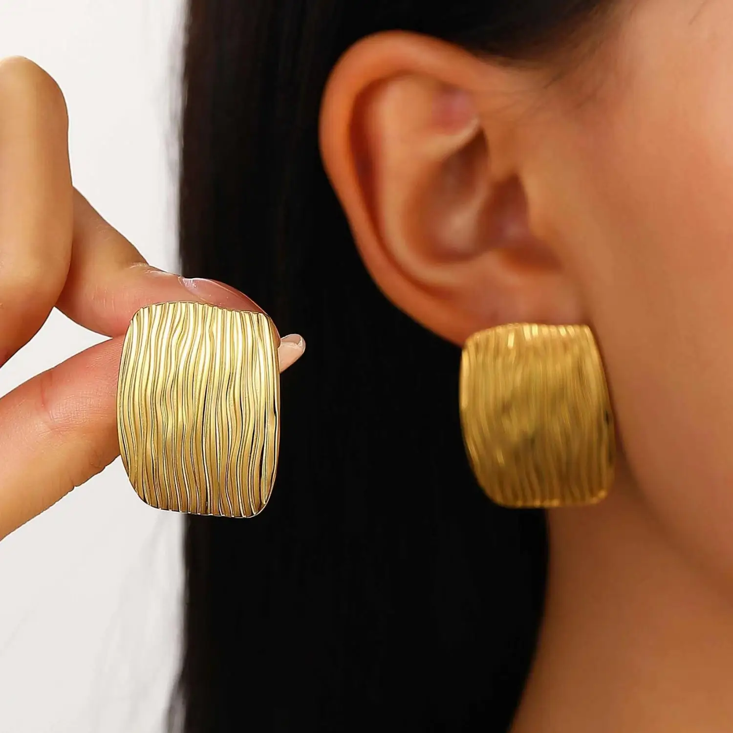 Fashion Round Stainless Steel Metal Earrings for Women Gold-Color Shell-Shaped Vintage Punk Earrings Elegent Female Jewelry New