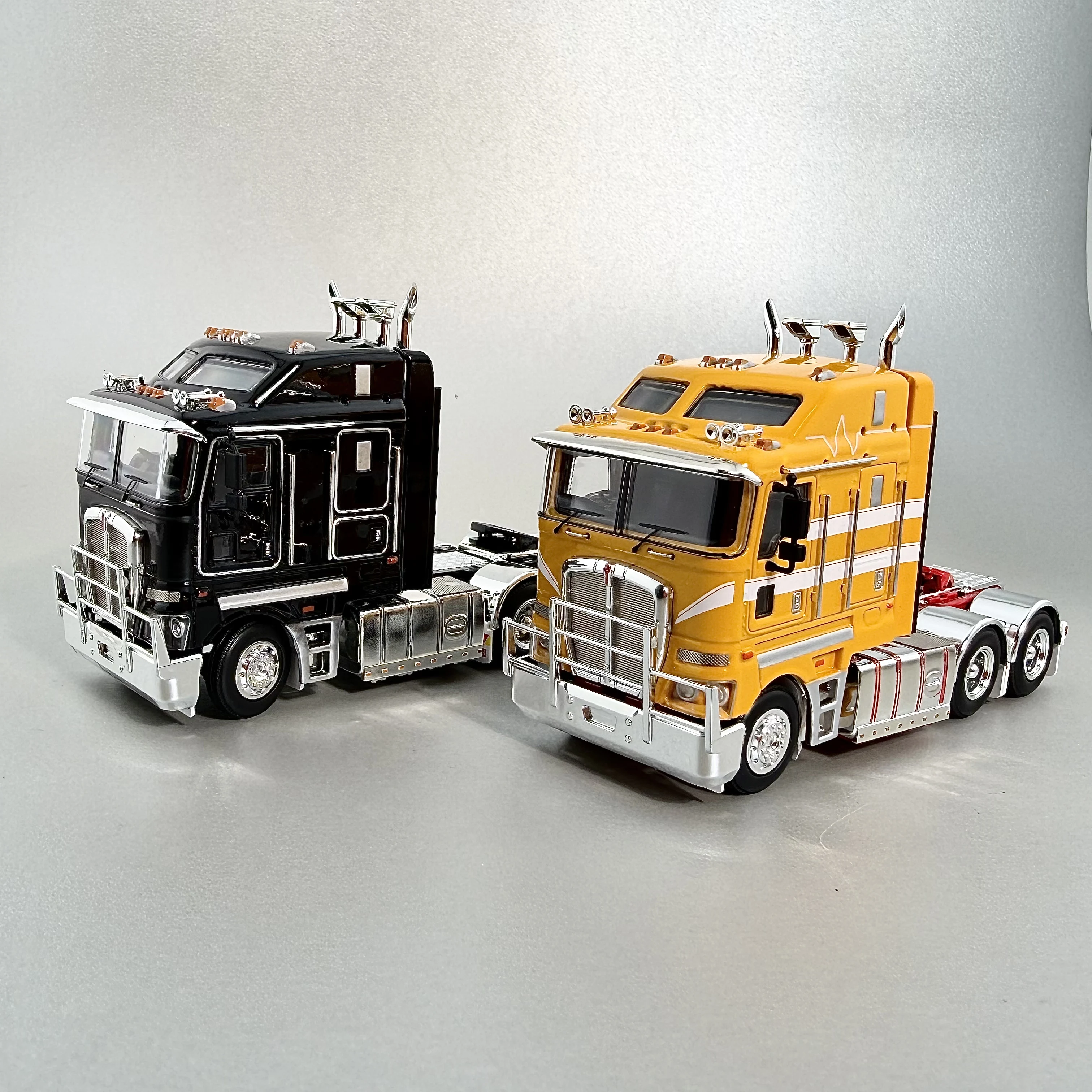 New IN STOCK MJ 1:64 Miniatue Kenworth K200 Alloy Diecast Model Car Toy Australian Heavy Truck Tractor Head Trailer Model Car