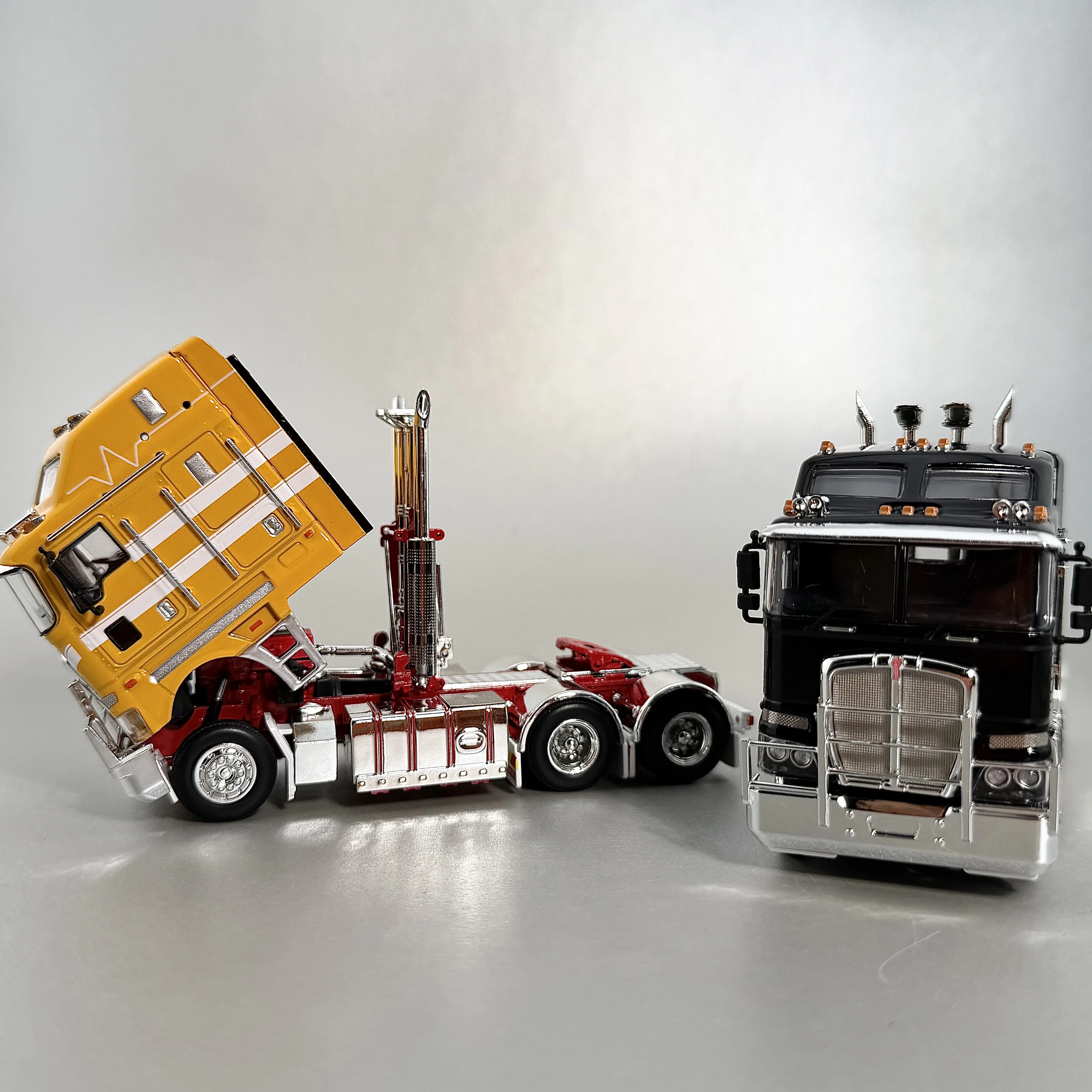 New IN STOCK MJ 1:64 Miniatue Kenworth K200 Alloy Diecast Model Car Toy Australian Heavy Truck Tractor Head Trailer Model Car