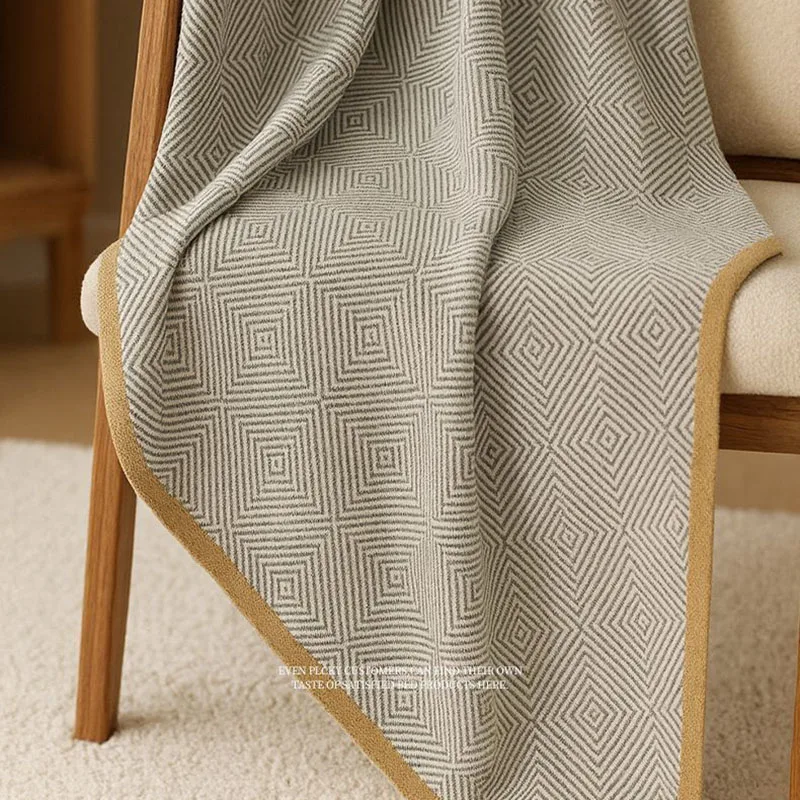 Nordic Striped Printed Airplane Blanket Leisure Living Room Office Sofa Blankets for Single Skin-Friendly and Soft Nap Shawl