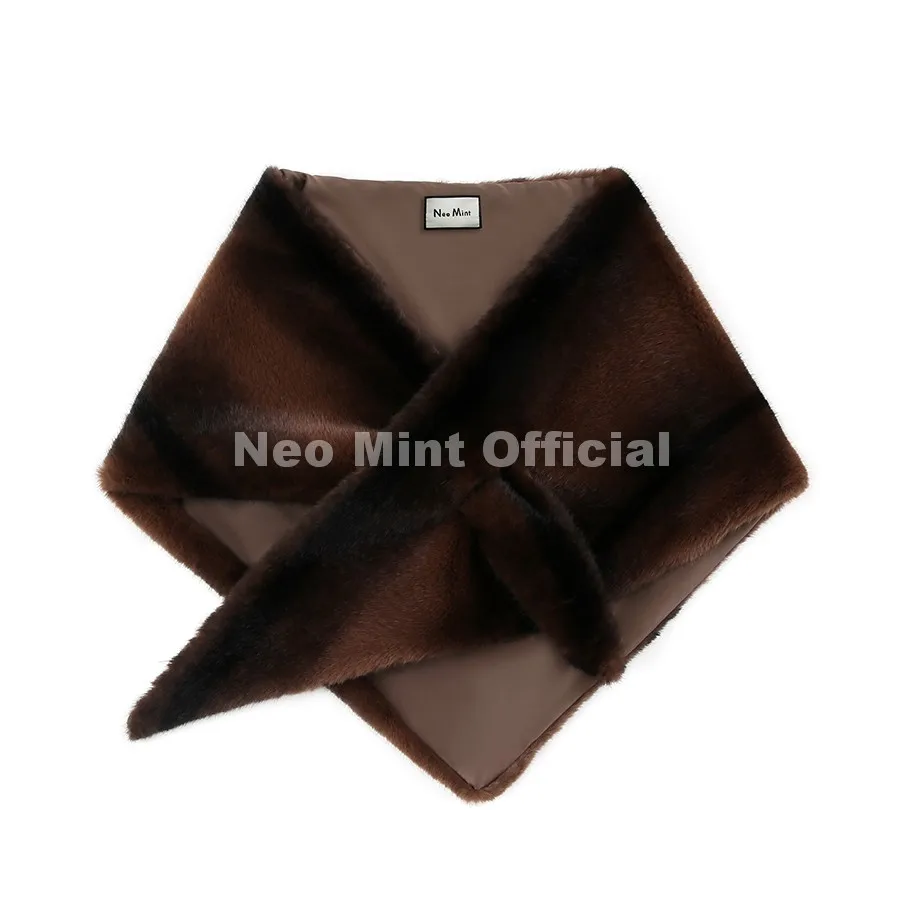 Neo Mint 2026 Brand Runway Fashion Stripes Sable Faux Mink Fur Triangle Foulard Women Winter Luxury Fur Scarf Neck Warmers Wraps