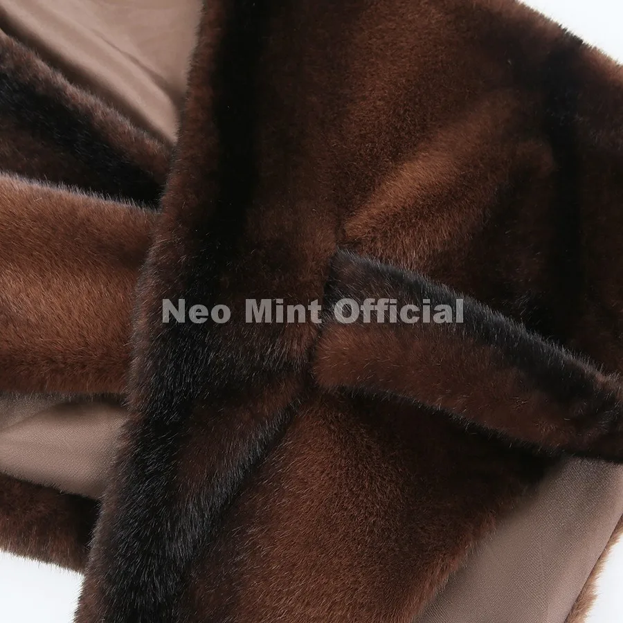 Neo Mint 2026 Brand Runway Fashion Stripes Sable Faux Mink Fur Triangle Foulard Women Winter Luxury Fur Scarf Neck Warmers Wraps