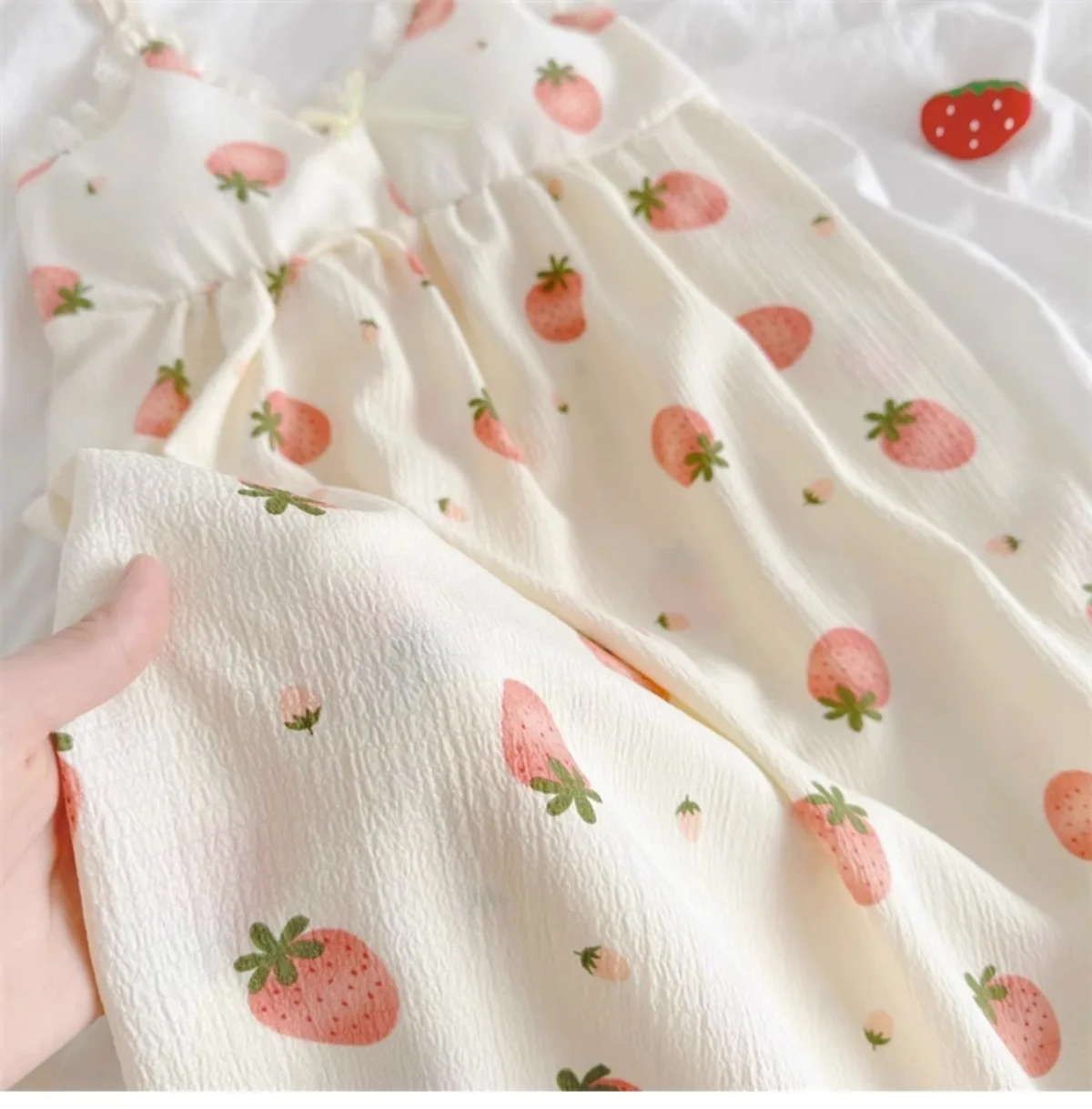 With Chest Cushion Halter Nightgown Female Summer Floral Breathable Thin Section of the Princess Style Loose Knee-Length Pajamas