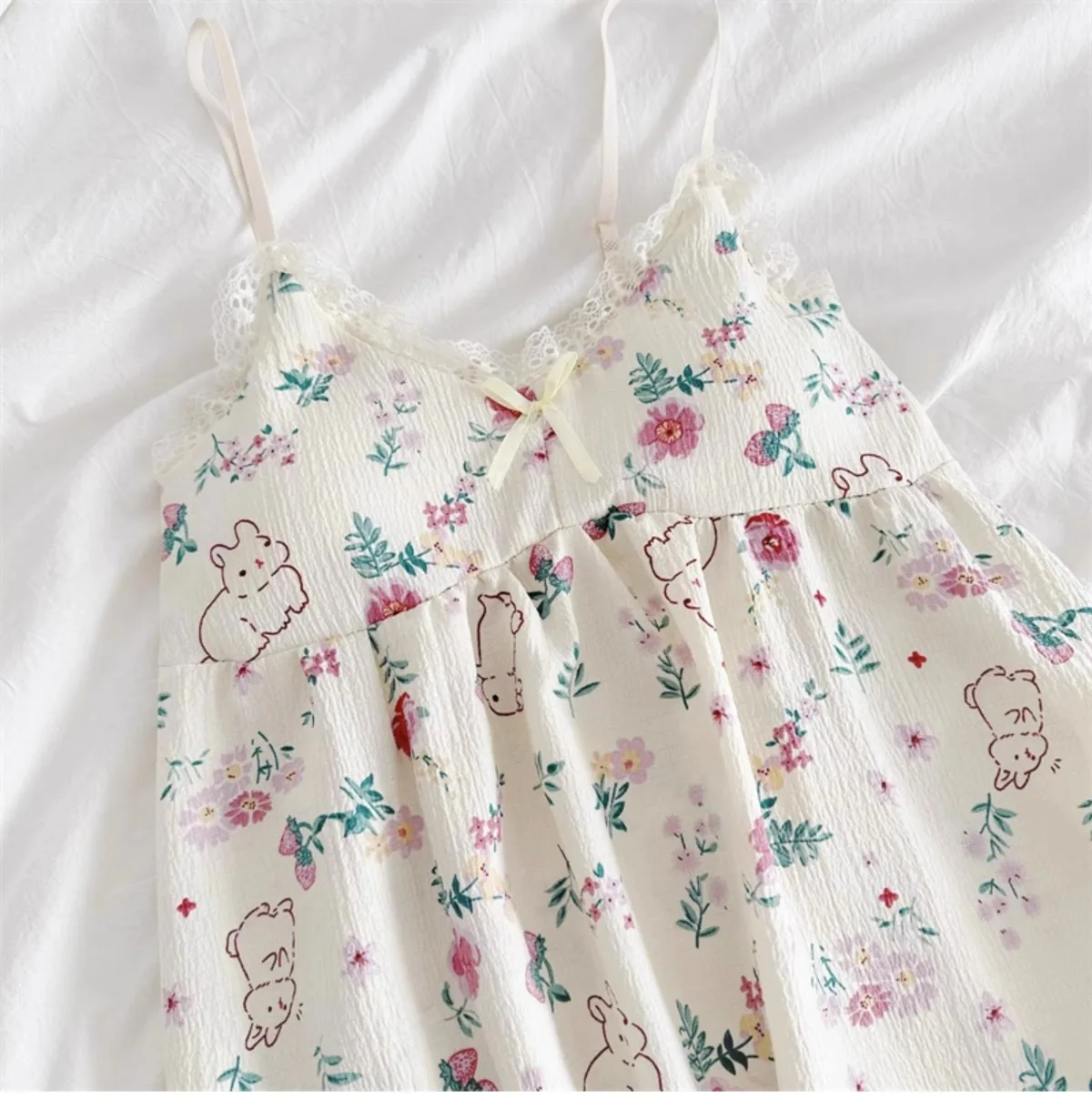 With Chest Cushion Halter Nightgown Female Summer Floral Breathable Thin Section of the Princess Style Loose Knee-Length Pajamas