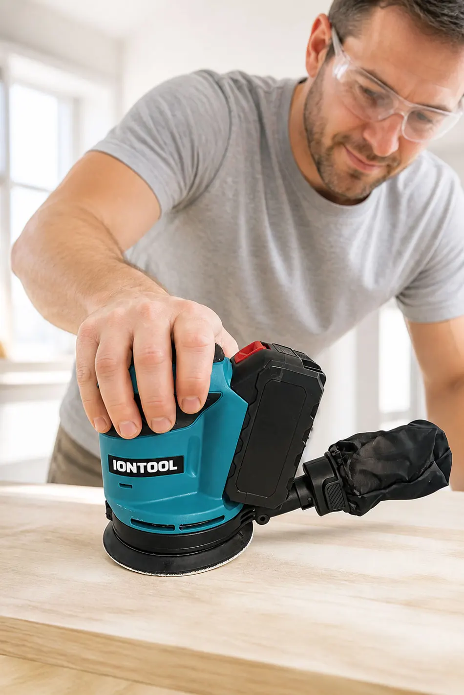 IONTOOL Durable Cordless Orbital Sander 9500rpm For Furniture Veneer Sanding and Edge Banding Smoothing and Surface Polishing