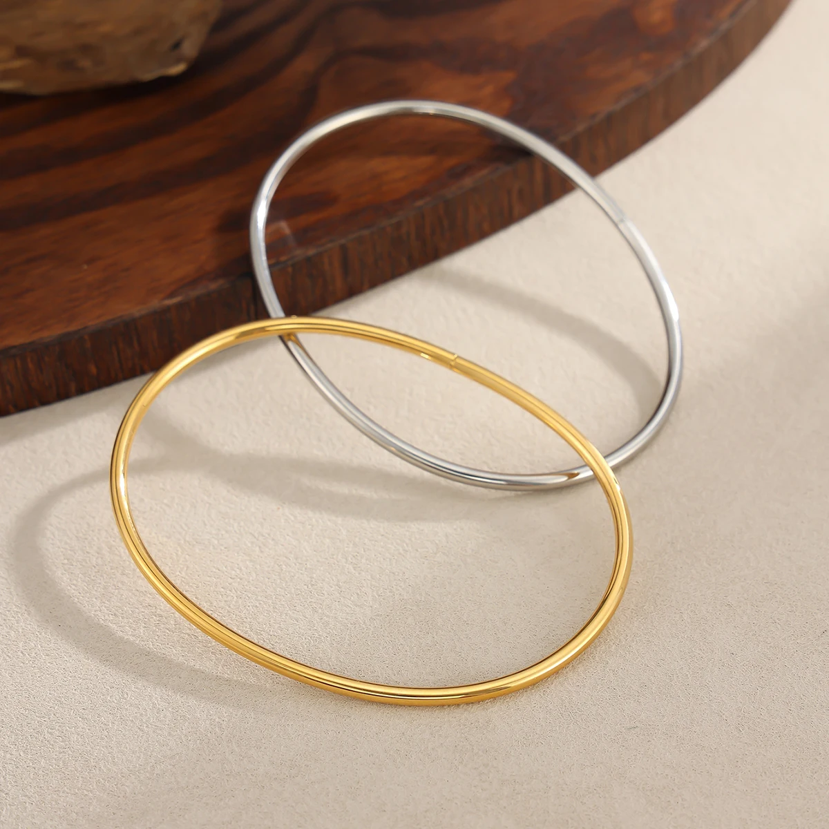 Ingemark Minimalist 18K Gold Plated Stainless Steel Anklets for Women Glossy Round Ankle Bracelet Waterproof Barefoot Jewelry