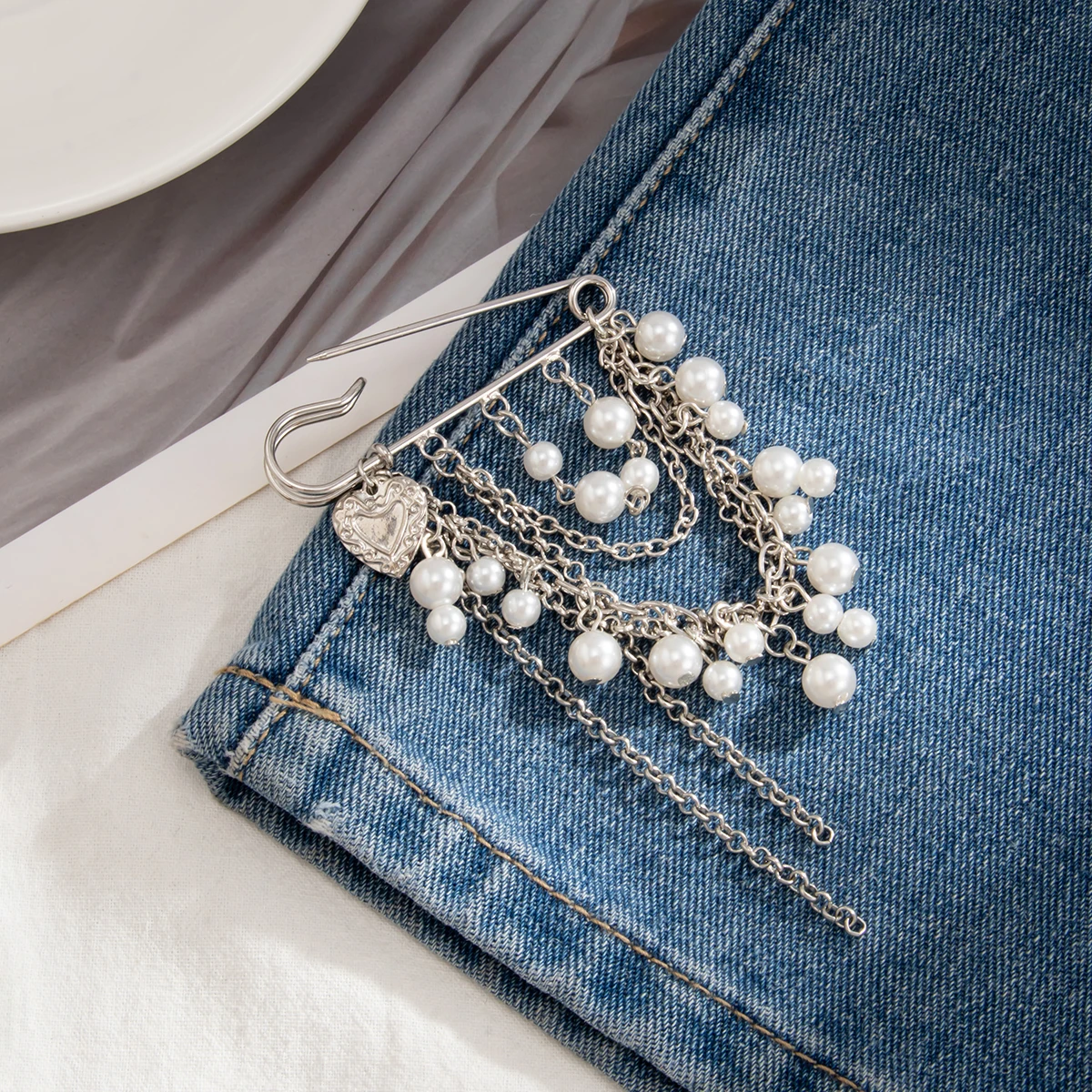 Salircon Fashion Elegance Imitation Pearl Tassel Ankles Chain Women Detachable Jeans Brooch Chain Clothing Jewelry Accessories