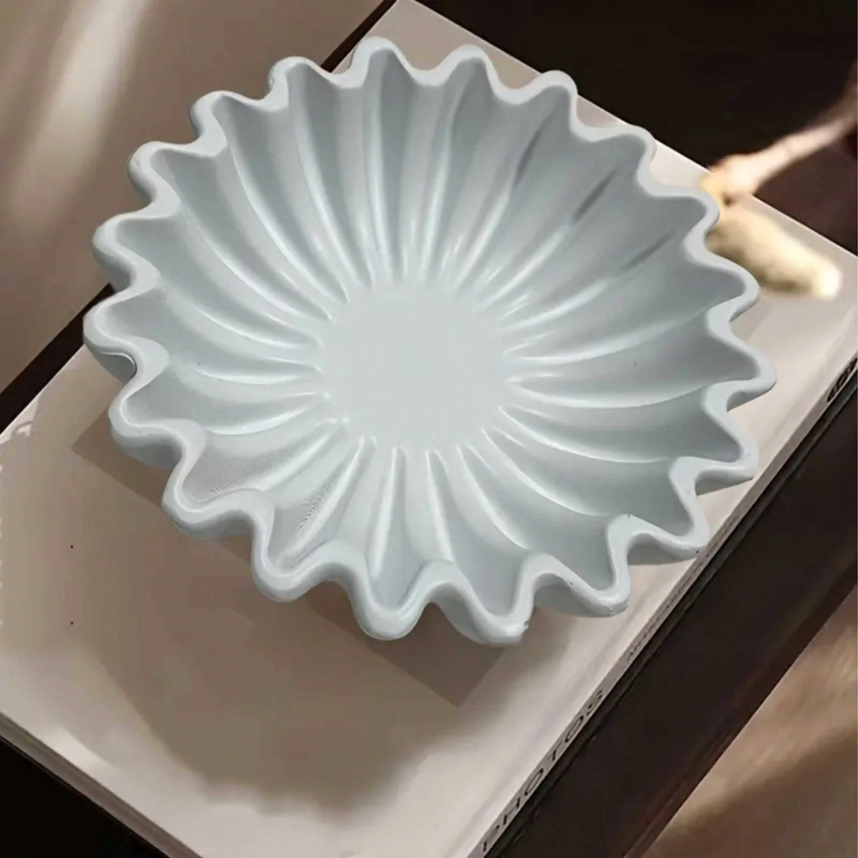 Large/Medium Flower-Shaped Storage Bowl Silicone Mold, Ripple Flower Pot Silicone Mold, Furniture Atmosphere Decoration, Item Storage Bowl Mold