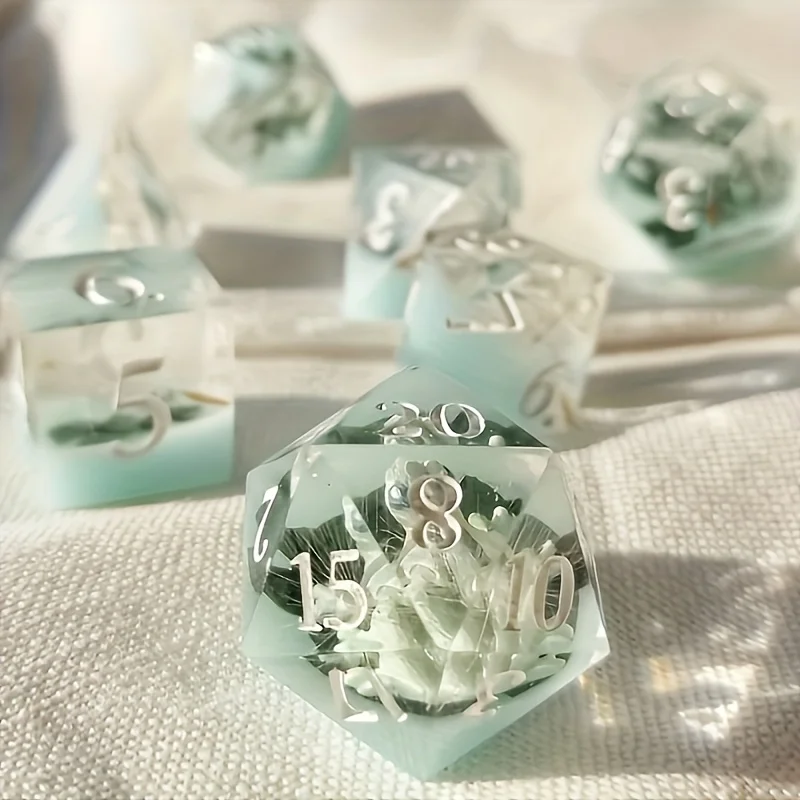 1 set of 7-shaped dice moulds Seamless 3D octahedron silicone moulds Suitable for resin and epoxy casting Handmade crafting