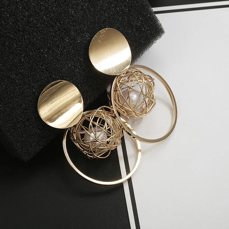 Korean Metal Earrings 2025 For Women Round Geometric Statement Vintage Gold Color Stud Earrings Fashion Jewelry Earring